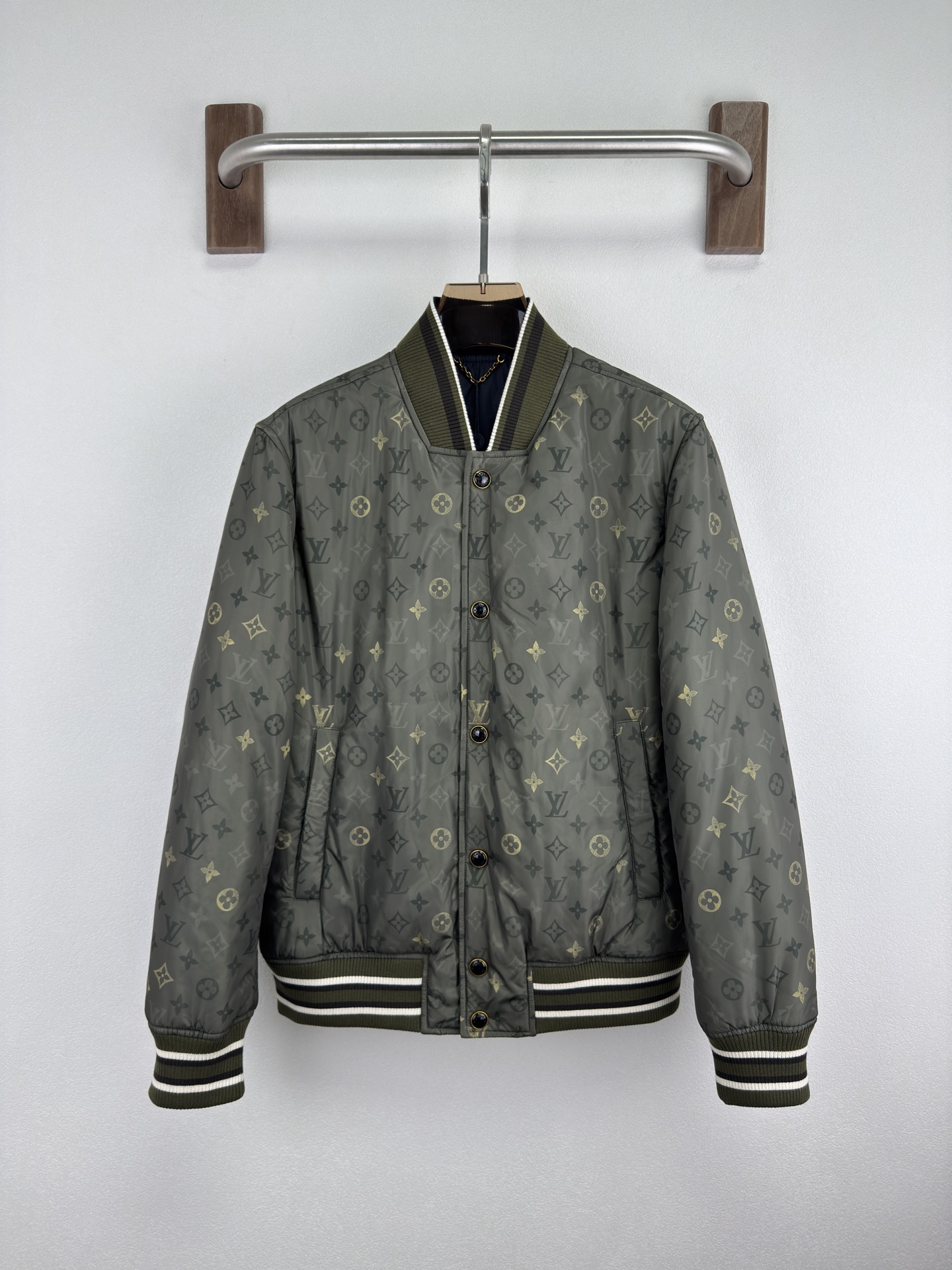 _dFs9sVofdDTM5grESyHsnlhC-UNzuNvnFY3zXpg