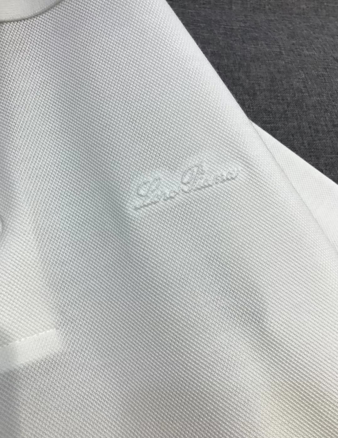 白色