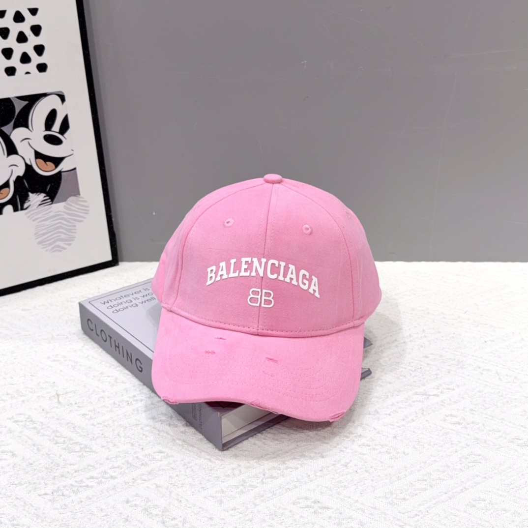  BALENCIAGA巴黎世家新款logo棒球帽，很酷的色系，男女佩戴都有不同style，第一批抢先出货