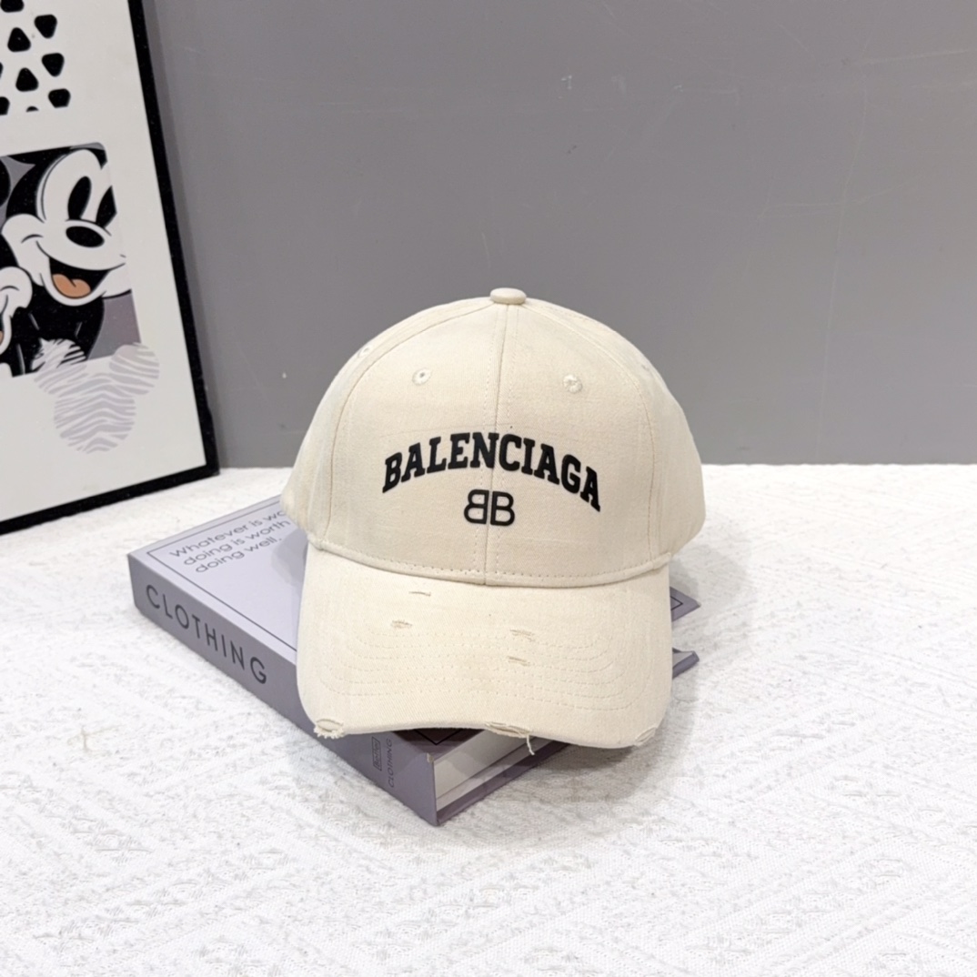  BALENCIAGA巴黎世家新款logo棒球帽，很酷的色系，男女佩戴都有不同style，第一批抢先出货