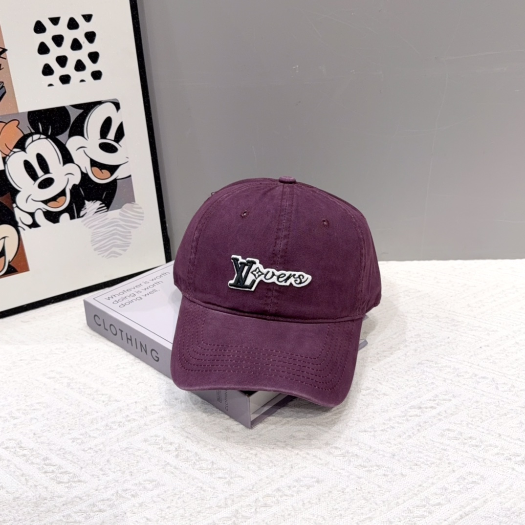 🧢路易威登棒球帽 LouisVuitton😍新款LV棒球帽，重工打造♥️高端大气，百搭款🤗男女通用！跑量