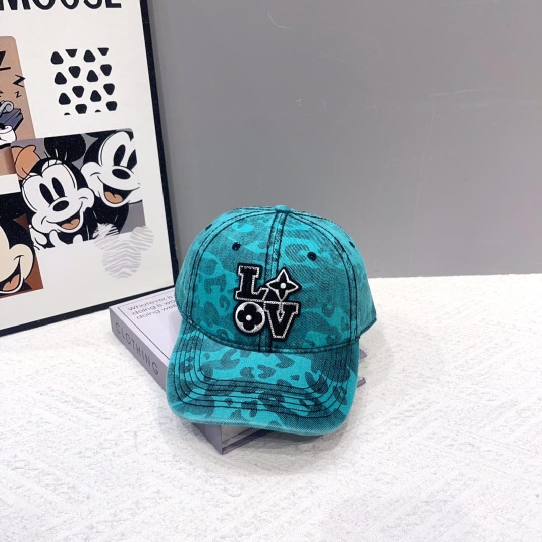 🧢路易威登棒球帽 LouisVuitton😍新款LV棒球帽，重工打造♥️高端大气，百搭款🤗男女通用！跑量