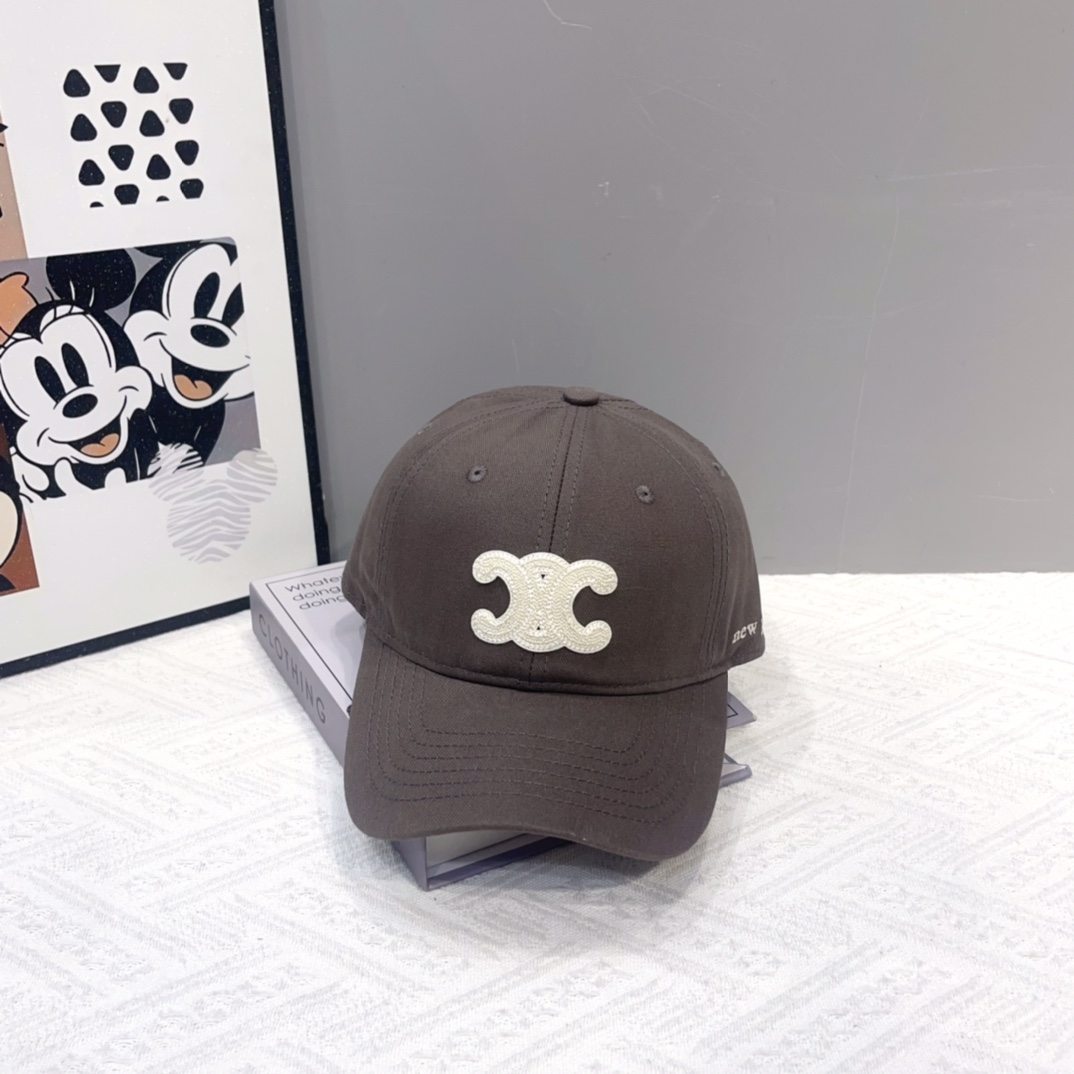 【CELINE赛琳】新款经典休闲潮流款 棒球帽🧢日韩风格，随便搭配都超好看！出门旅游，绝对要入手的一款