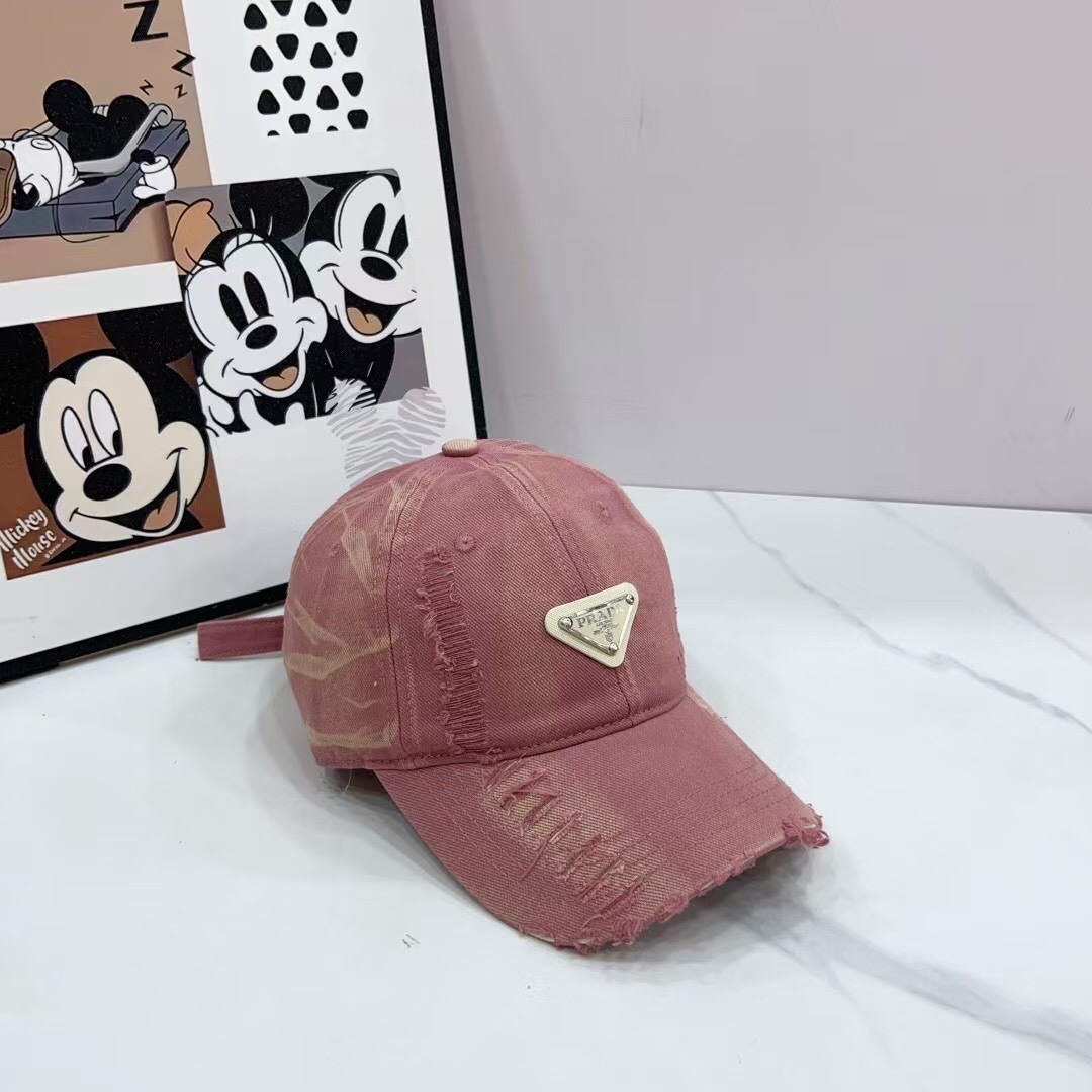 
普拉达 PRADA 新品经典棒球帽 代购版本！时尚潮流，高端做工！非一般的品质，细节看实拍哦