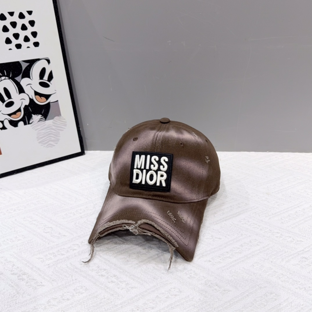 【DIOR迪奥】新款走量简约棒球帽🧢，新款出货，大牌款超好搭配，赶紧入手！