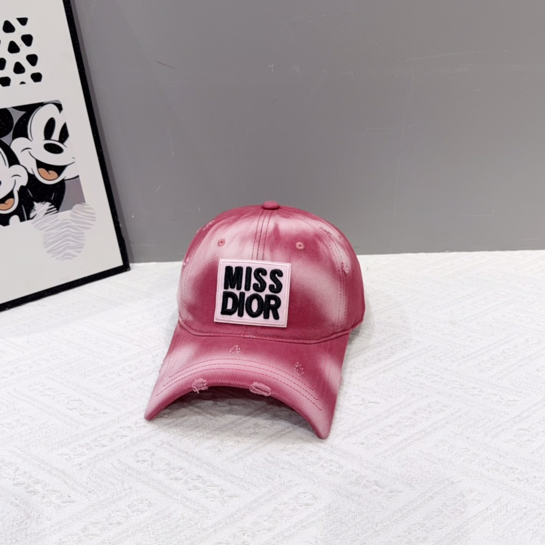 NO:357579,[DIOR] New simple baseball caps with volume, new models are shipped, big brands are super easy to match, buy them quickly!  Hat straw hat fisherman hat baseball hat, hat, dior, dior, espadrilles, hats【DIOR迪奥】新款走量简约棒球帽,新款出货,大牌款超好搭配,赶紧入手！帽子草帽渔夫帽棒球帽,帽子,dior,dior,espadrilles,hats,hat