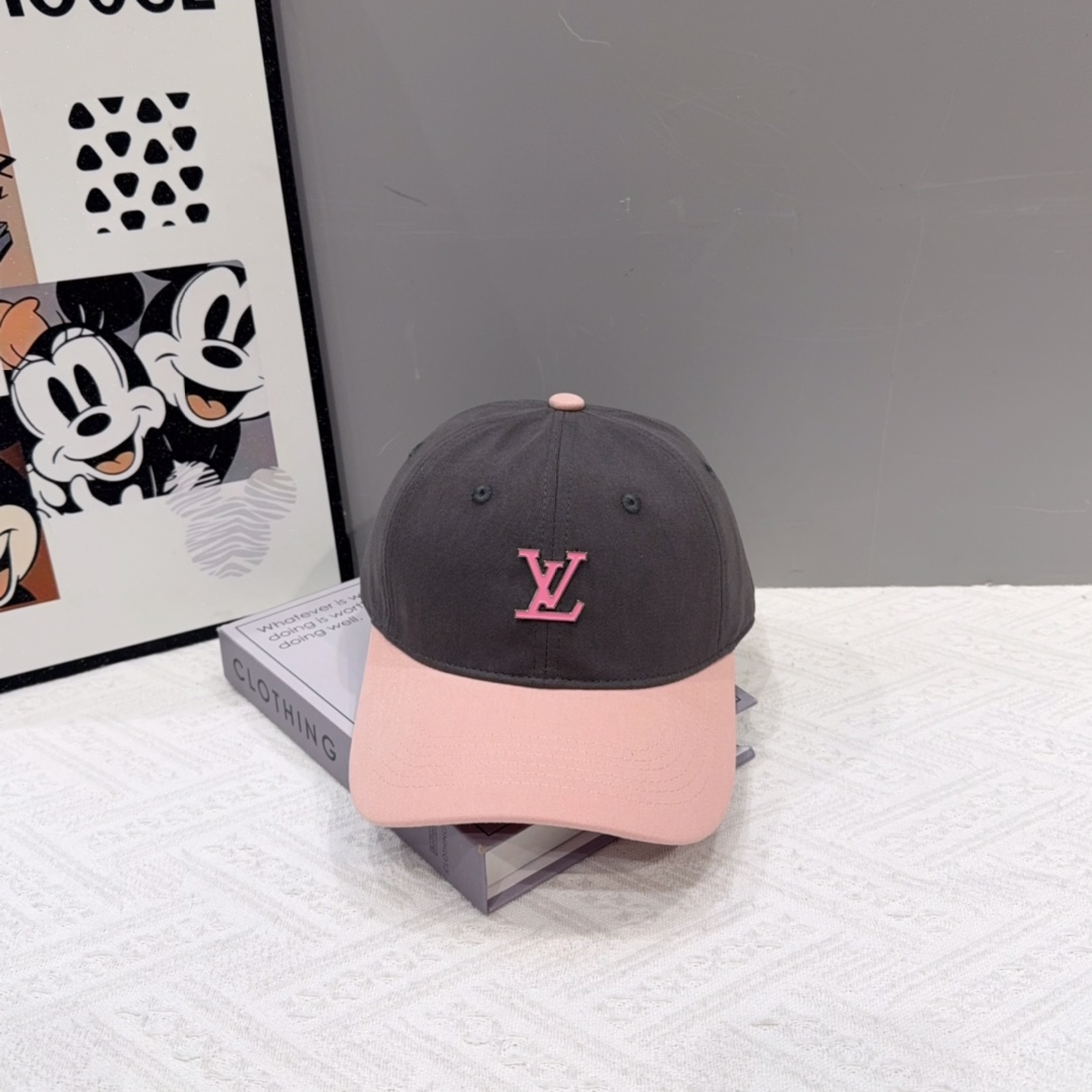 🧢路易威登棒球帽 LouisVuitton😍新款LV棒球帽，重工打造♥️高端大气，百搭款🤗男女通用！跑量