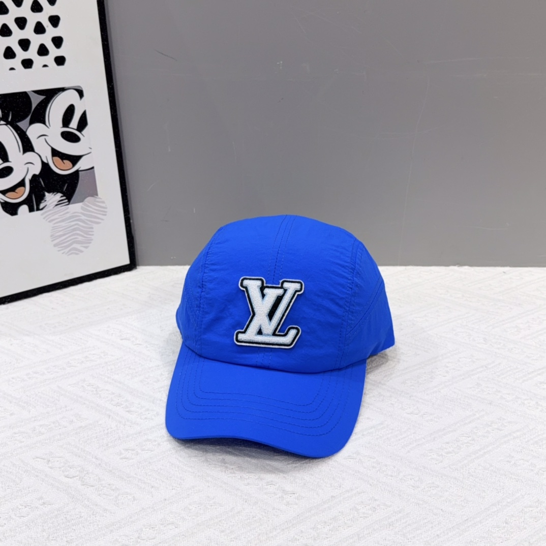 🧢路易威登棒球帽 LouisVuitton😍新款LV棒球帽，重工打造♥️高端大气，百搭款🤗男女通用！跑量