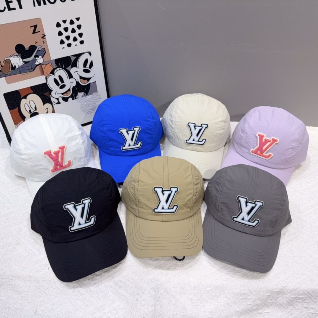 🧢路易威登棒球帽 LouisVuitton😍新款LV棒球帽，重工打造♥️高端大气，百搭款🤗男女通用！跑量