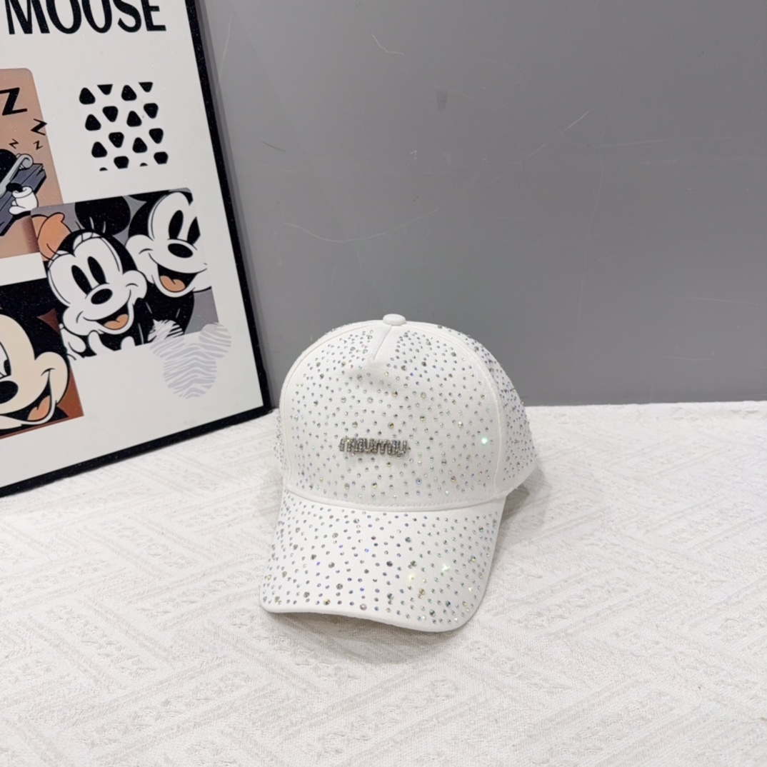 NO:580239,New model of baseball cap, fisherman hat, baseball cap, knitted hat, hat, espadrilles, hats19860909新款谬谬棒球帽帽子渔夫帽棒球帽针织帽,帽子,espadrilles,hats,hat