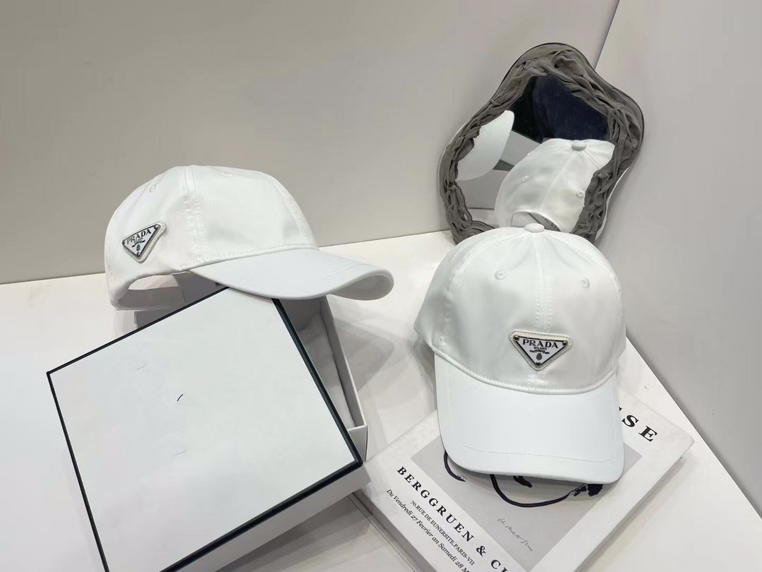 🎀Prada普拉达棒球帽🧢