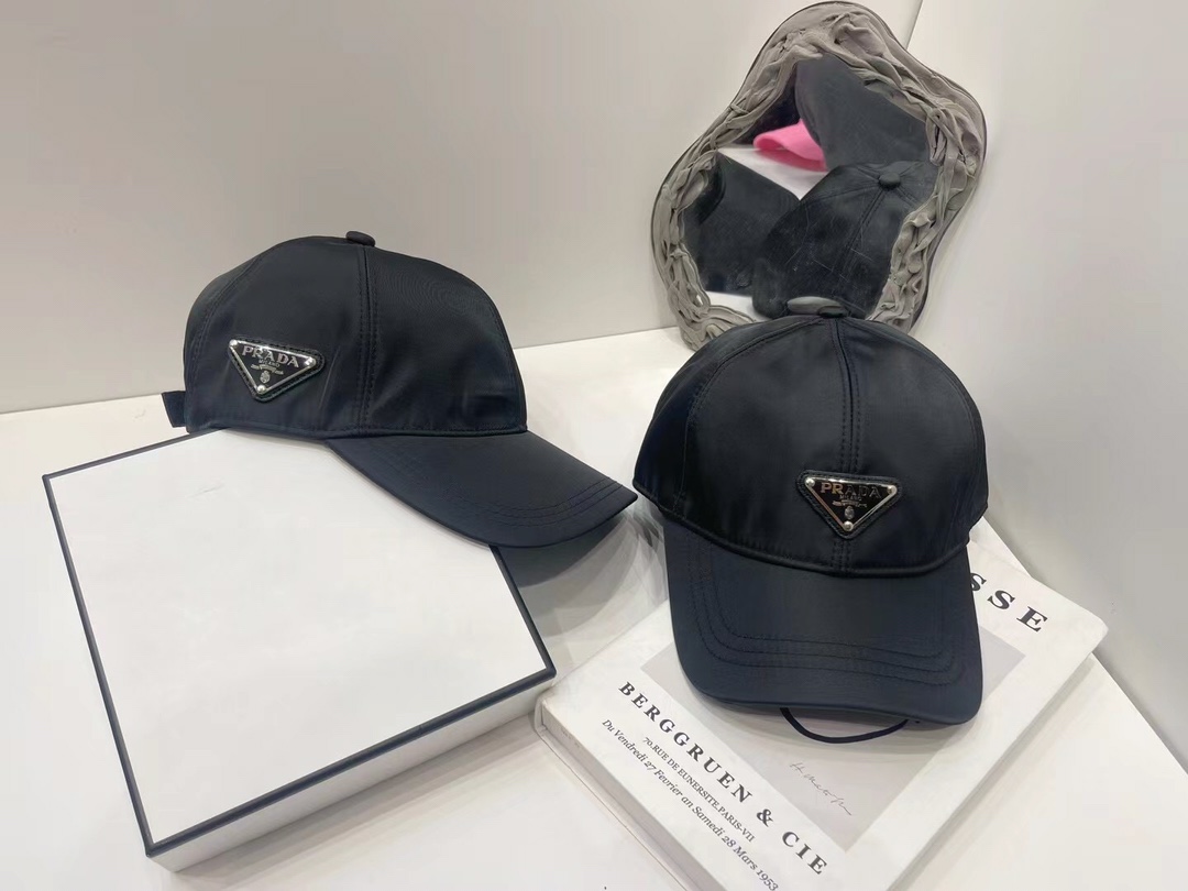 🎀Prada普拉达棒球帽🧢