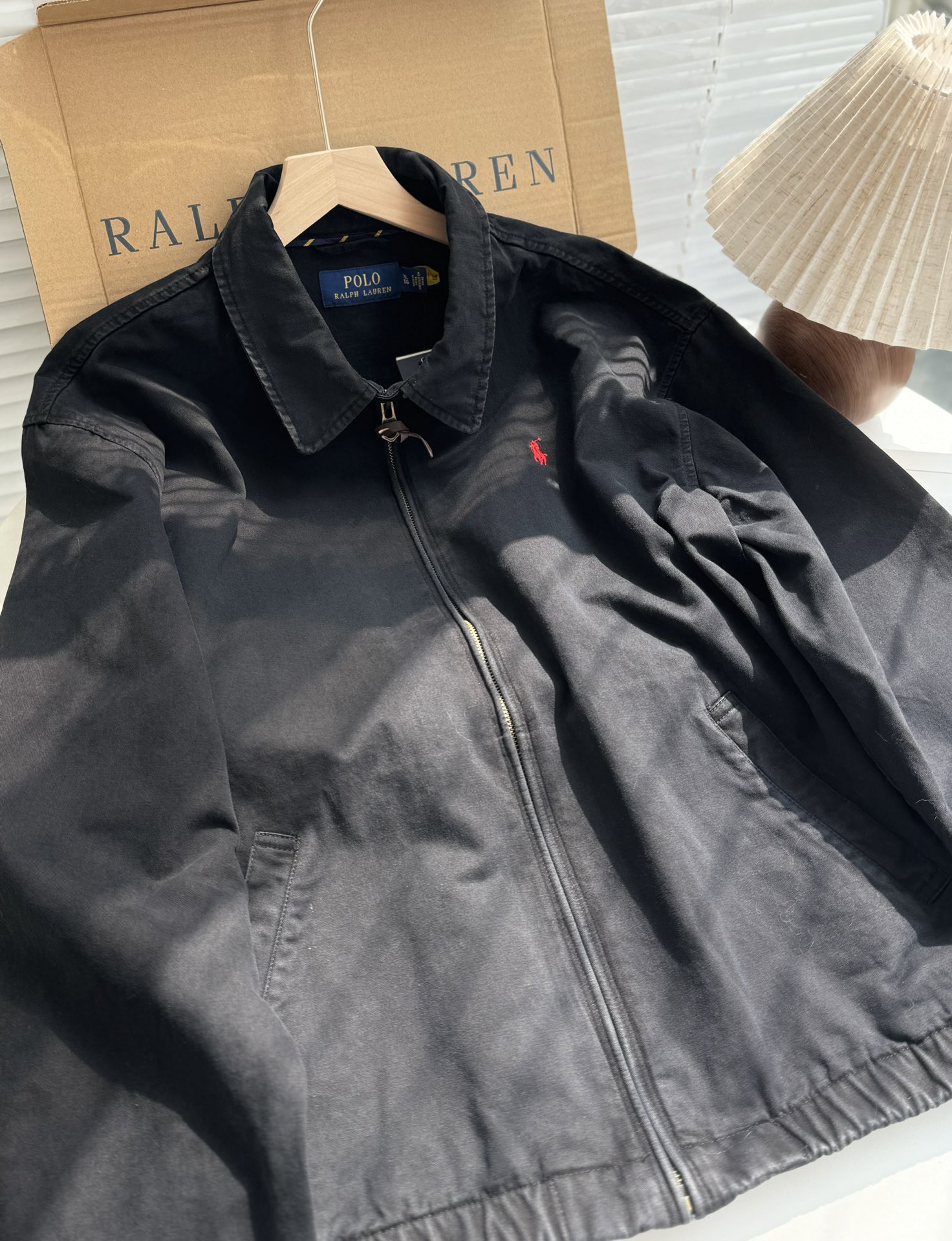 Luxurious and versatile one-size dress by Ralph Lauren for all occasions. - 图片 1