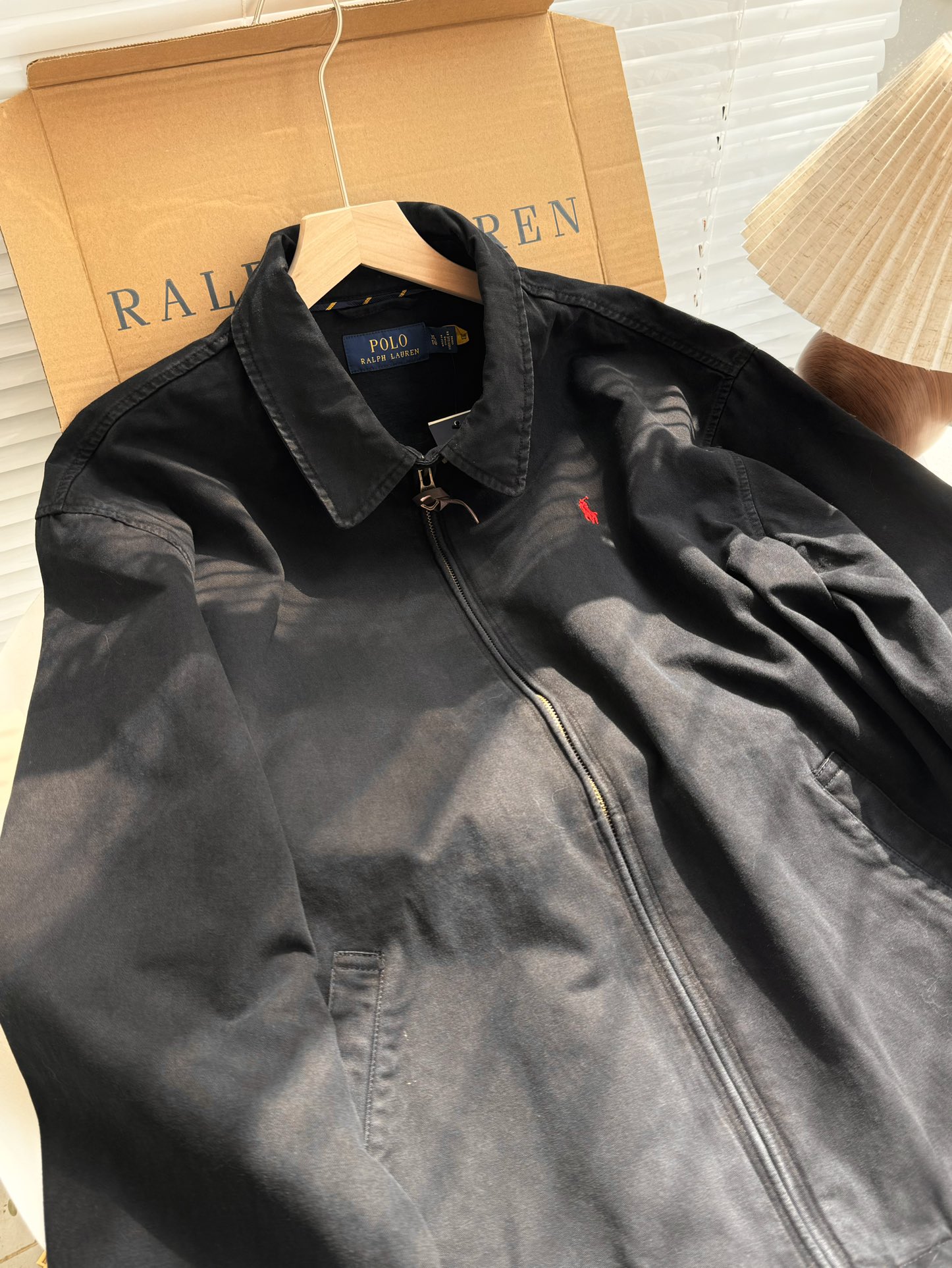 Luxurious and versatile one-size dress by Ralph Lauren for all occasions. - 图片 2