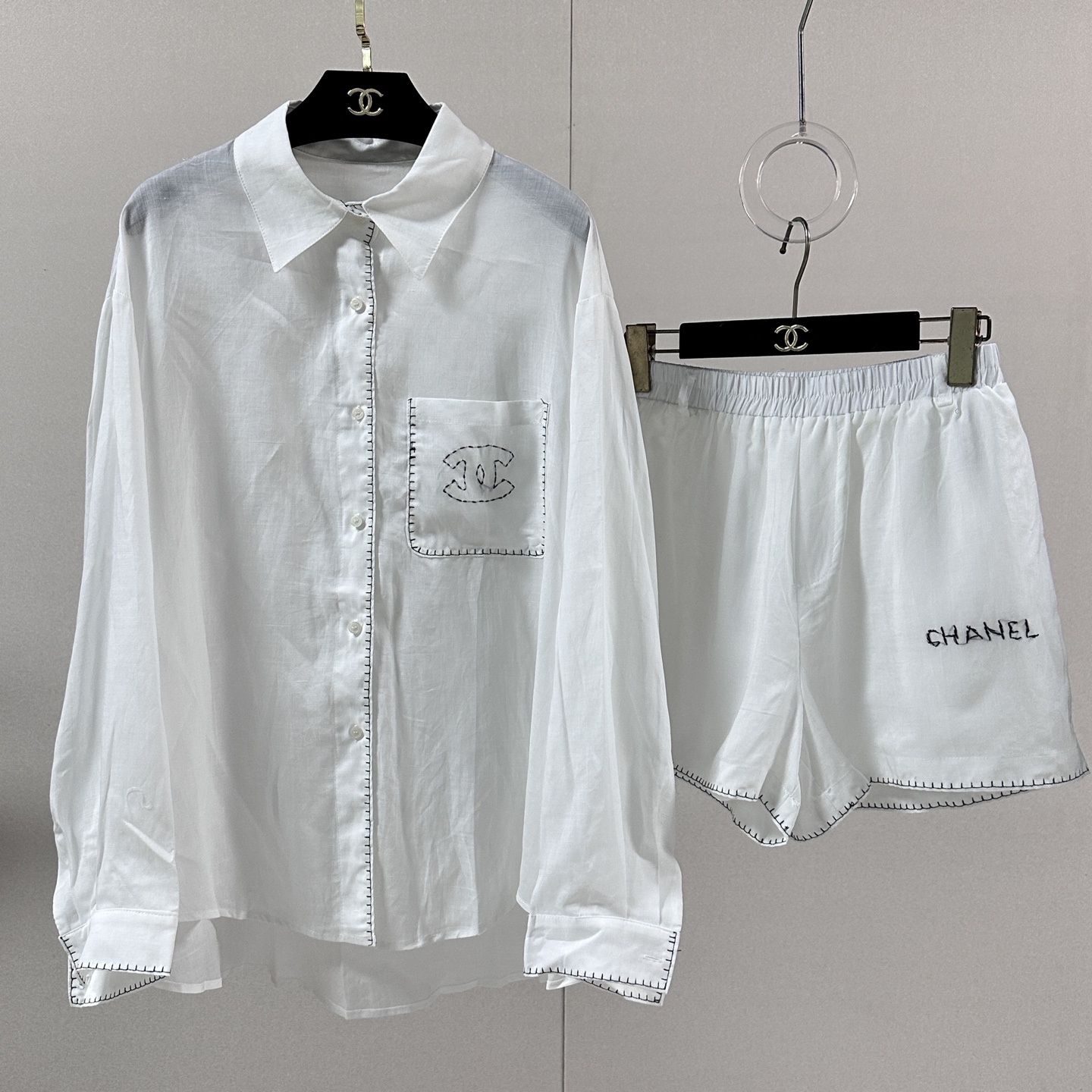 chanel vintage cc embroidered linen set