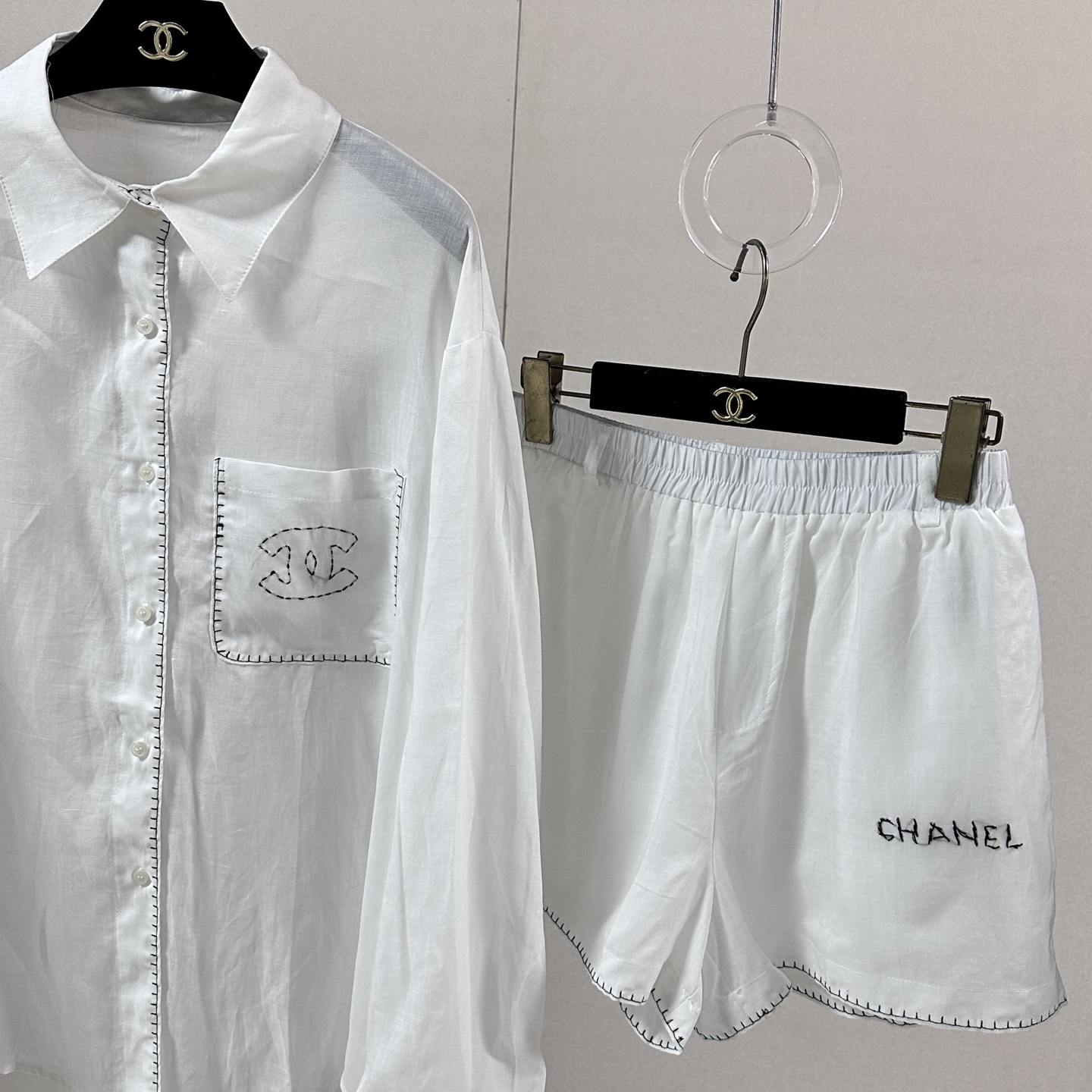 chanel vintage cc embroidered linen set