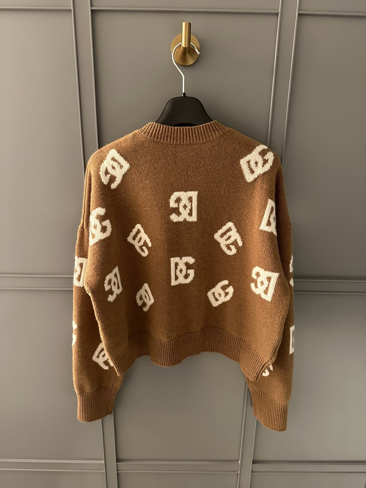 23秋冬新款️羊毛logo毛衣！今年流行的梅拉德颜色！现货36-38-40