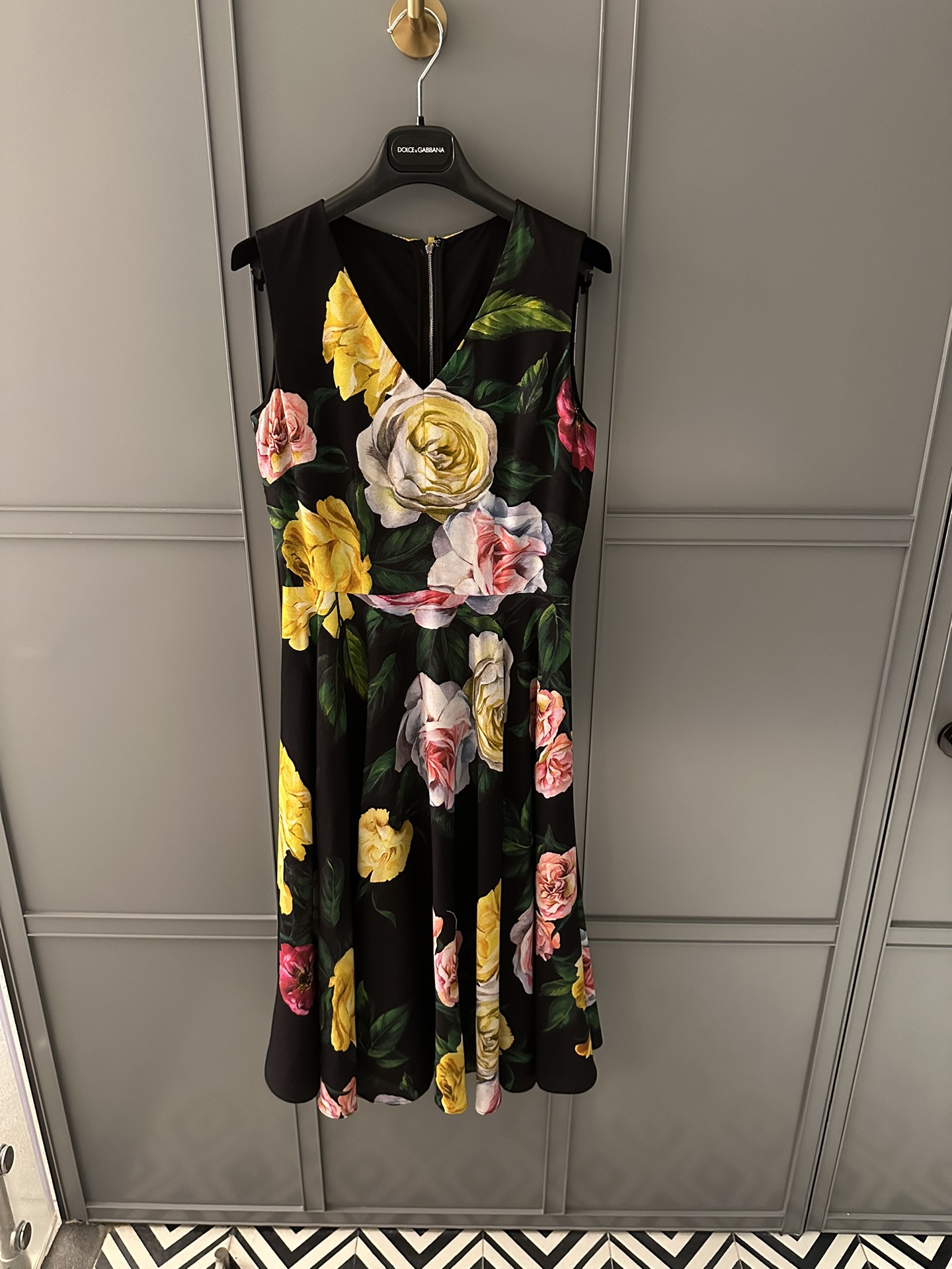 NO:316951,This new spring and summer fabric is like the original version, a grainy silk-print fabric!  Memory is silk!  Spot 36-38-40-42p, real silk, alexander wang19860909春夏新品这款面料同原版一样为带颗粒感的人丝印花面料！内存为真丝！现货36-38-40-42p,,real silk,alexander wang,Women's clothing