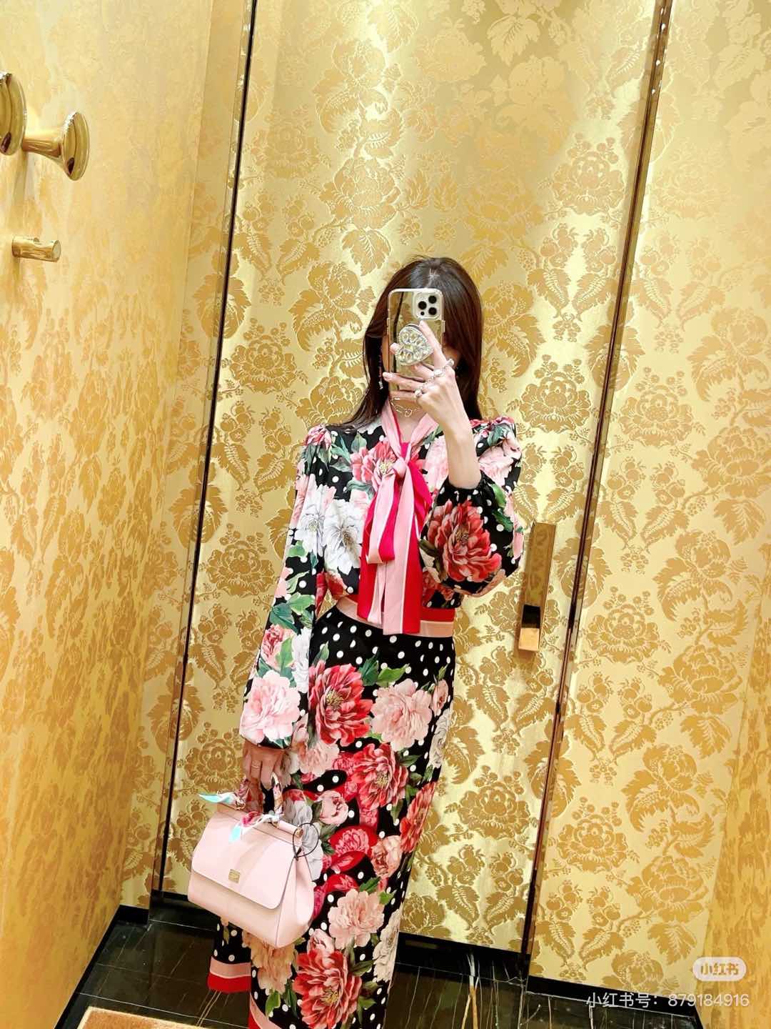 NO:316960,25 Early Spring New Year of the Snake Series 19mm Silk Double Bridge Fabric Set All Set!  Shirt 749 Skirt 649, skirts, real silk, alexander wang1986090925早春新款蛇年系列 19mm真丝双桥面料套装 一套都有！衬衣749 半裙649,,skirts,real silk,alexander wang,Women's clothing