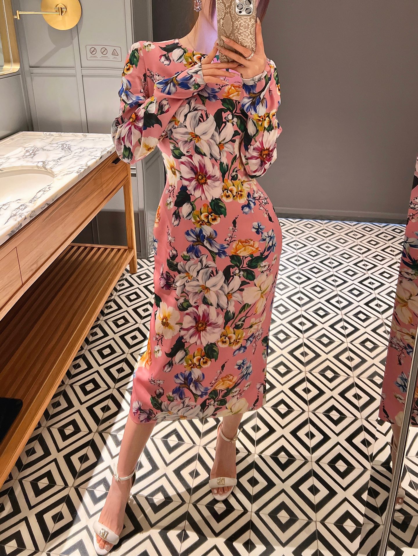 NO:323724,New spring and summer printed dresses!  Pink elegant spot 36-38-40-42,,skirts,alexander wang19860909春夏新品印花连衣裙！粉色优雅现货36-38-40-42,,skirts,alexander wang,Women's clothing