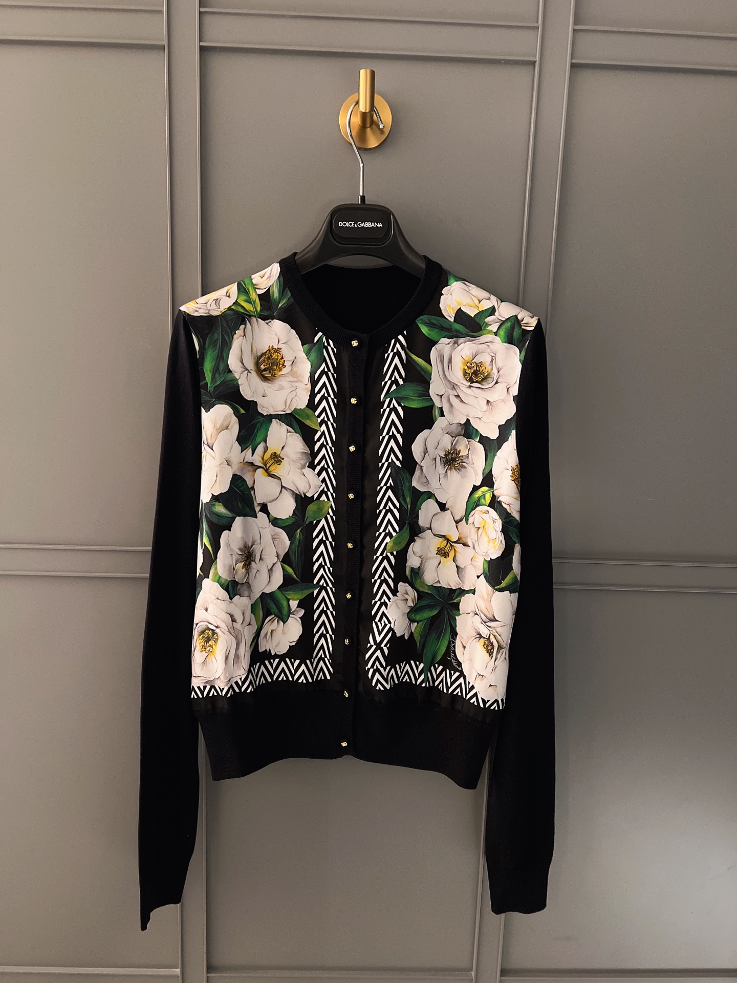 NO:313921,Cardigan vest lineup 25 spring and summer new peony series!  Silk splicing yarn!  The yarn is all silk fabric!  High quality!  36-38-40-42,,real silk,alexander wang19860909开衫背心排单25春夏新品牡丹花系列！真丝拼接纱线！纱线全都是真丝面料！高品质！36-38-40-42,,real silk,alexander wang,Women's clothing