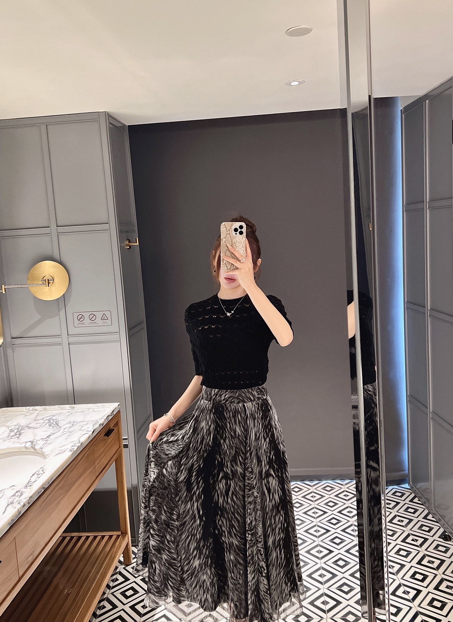 NO:314542,New spring and summer silk fabric printed skirt!  Silk fabric inside and outside spot 36-38-40-42p, skirts, real silk, alexander wang19860909春夏新款真丝面料印花半裙！里外真丝面料现货36-38-40-42p,,skirts,real silk,alexander wang,Women's clothing