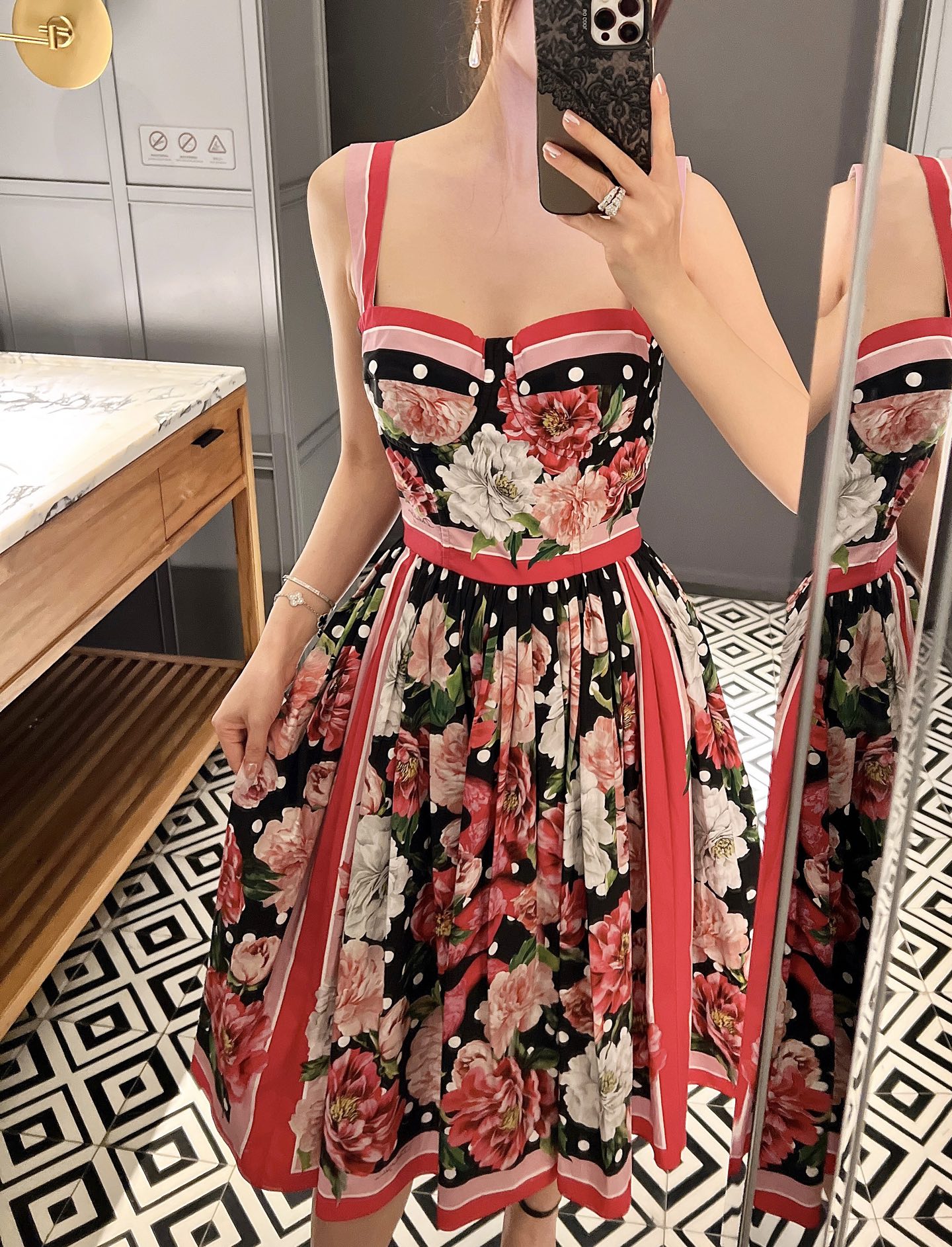 NO:306881,25 Spring and Summer New Year of Snake Series Sling Vest Dress!  Arrange orders!  12-day shipment 36-38-40-4,,skirts,alexander wang1986090925春夏新款蛇年系列款吊带背心连衣裙！排单！12天出货36-38-40-4,,skirts,alexander wang,Women's clothing