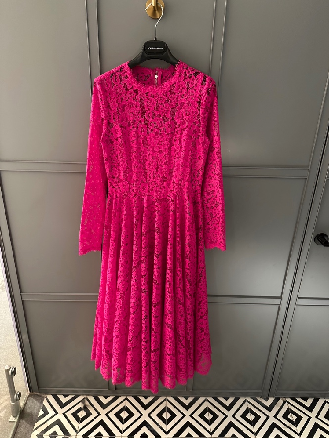 NO:307946,New lace sway dress in spring and summer 25!  In the silk!  The amount of swing is very large and the amount is huge!  Spot 36-38-40-42p, skirts, real silk, alexander wang1986090925春夏新款蕾丝大摆连衣裙！真丝里寸！摆量超大用量巨多！现货36-38-40-42p,,skirts,real silk,alexander wang,Women's clothing