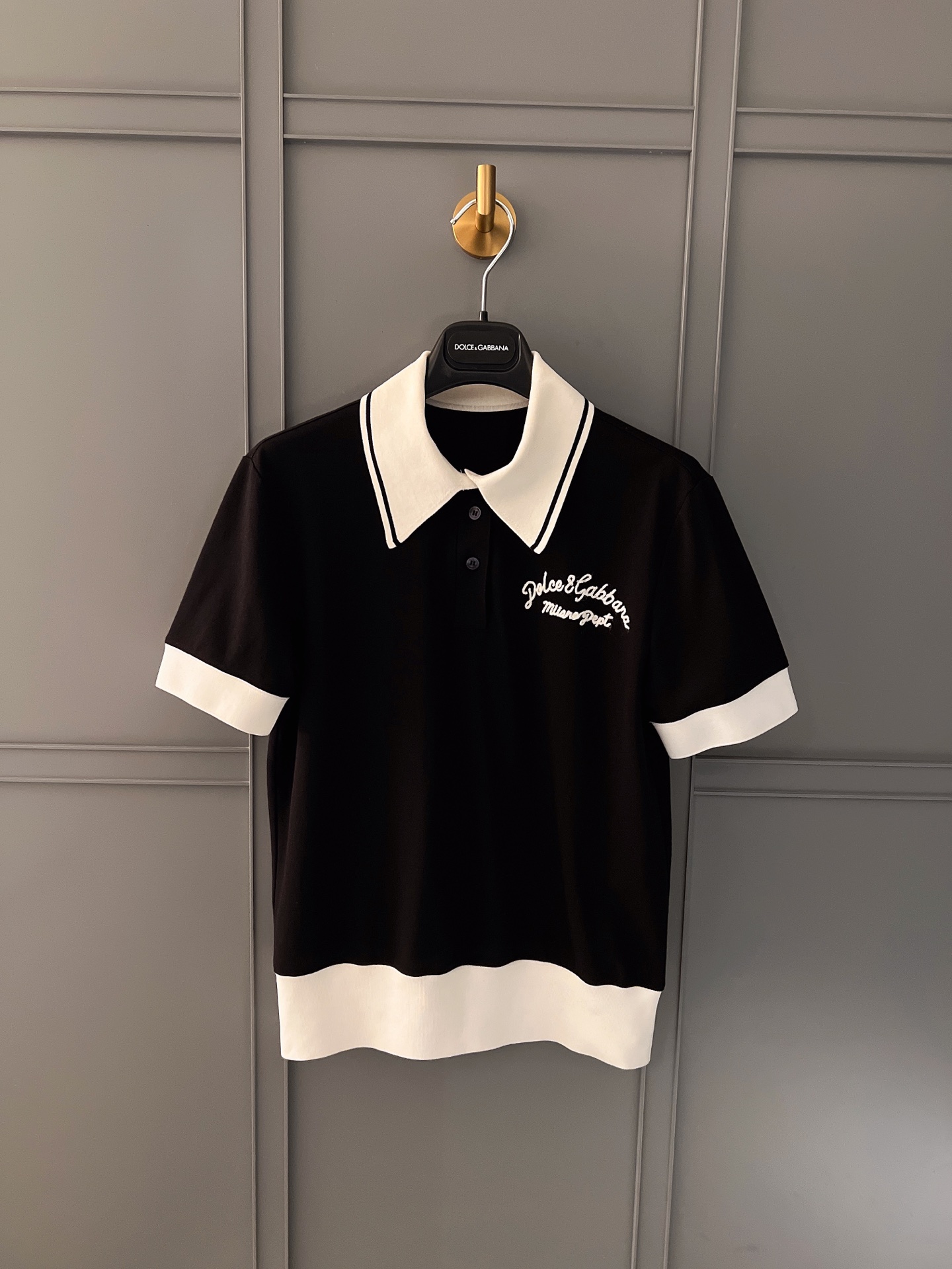 NO:307940,The new embroidered simple and versatile polo shirt in spring and summer can be used for daily wear and tennis!  Order 36-38-40-4,,alexander wang1986090925春夏新款绣花简约百搭polo衫 可日常穿搭和网球运动都可以！排单36-38-40-4,,alexander wang,Women's clothing