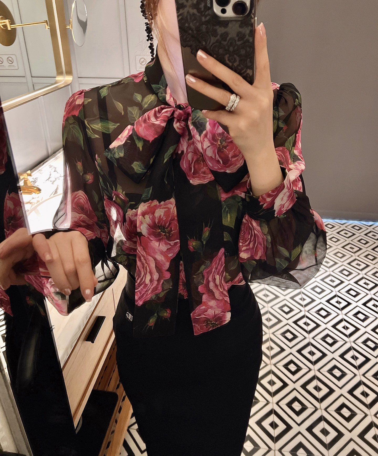 NO:471466,New spring and summer silk-print shirt!  Restore flowers spot 36-38-40-42, real silk, alexander wang19860909春夏新款真丝印花衬衣！还原花现货36-38-40-42,,real silk,alexander wang,Women's clothing