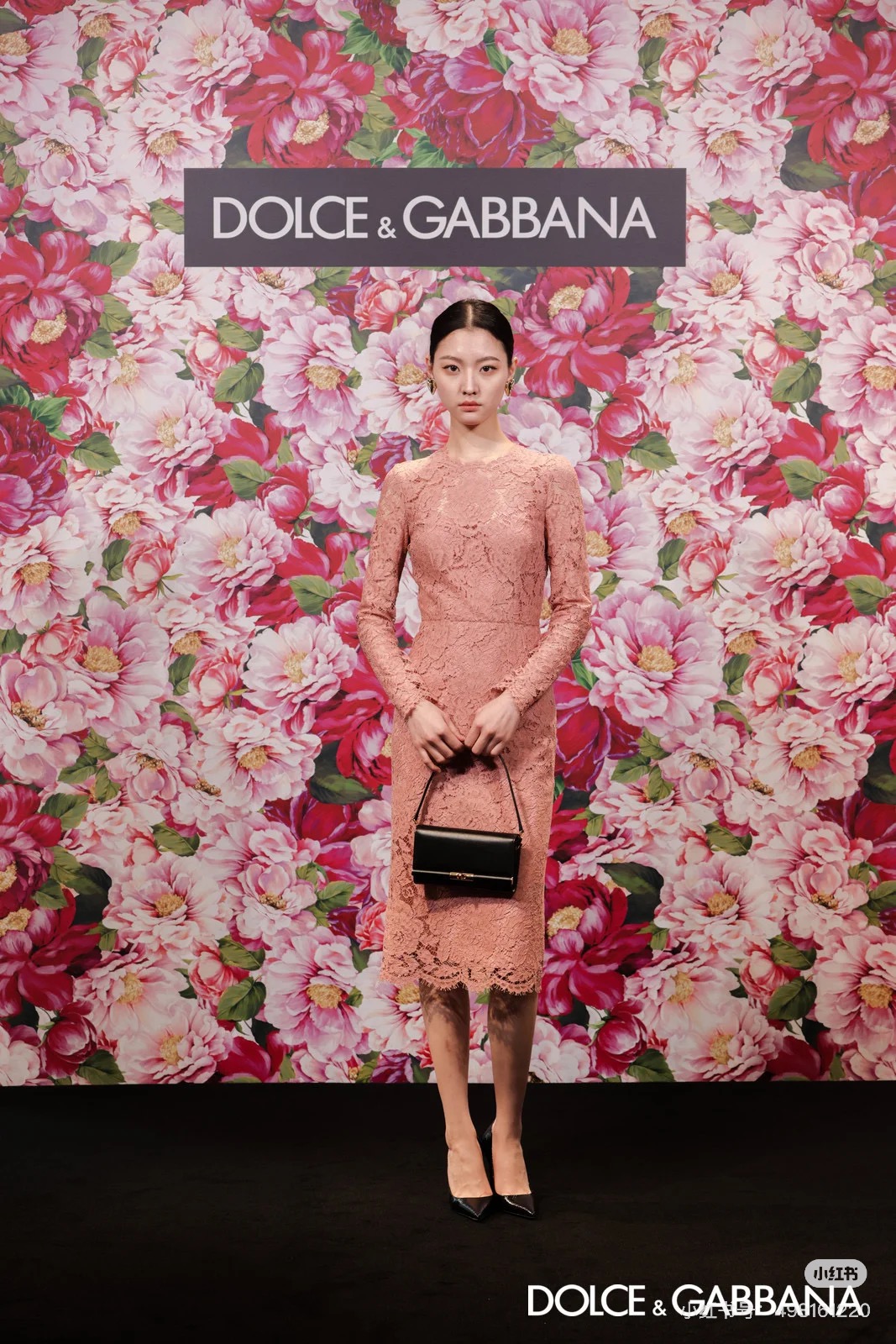 NO:309540,The new spring and summer lace product is released this pink series this year!  logo lace!  Beautiful color spot 36-38-40-42p, alexander wang19860909春夏新品蕾丝今年出这个粉色系列了！logo蕾丝！颜色漂亮现货36-38-40-42p,,alexander wang,Women's clothing