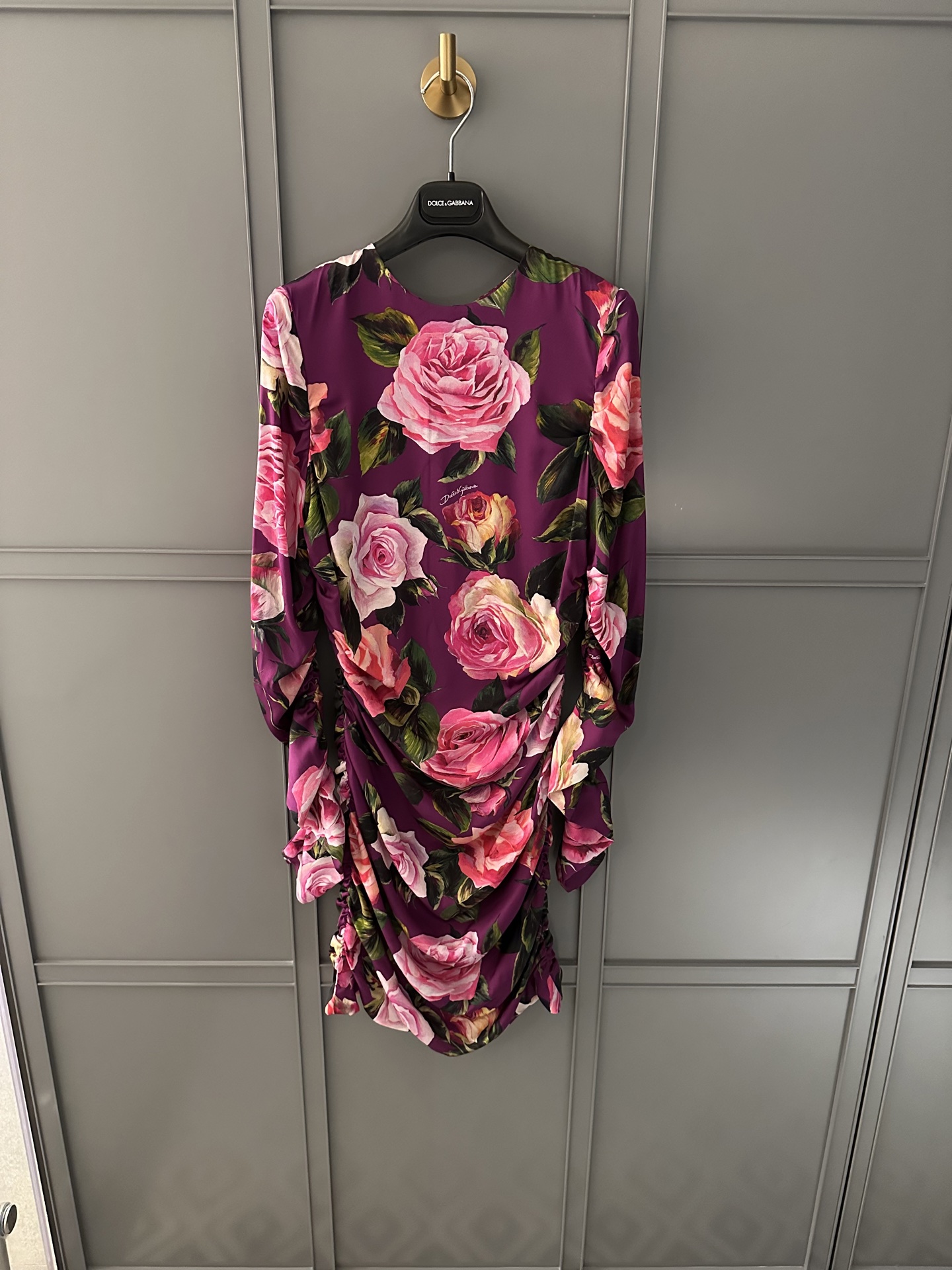 NO:324861,Spot 25 spring and summer new styles are slimming with waist!  Silk stretch satin fabric!  The color is very attractive in spring and summer!  36-38-40-42,,real silk,alexander wang19860909现货25春夏新款收腰显瘦！真丝弹力缎面料！颜色非常春夏耐看！36-38-40-42,,real silk,alexander wang,Women's clothing