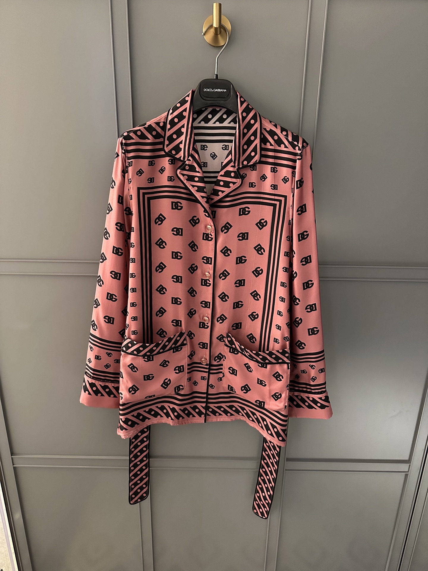 NO:326772,Top 25 spring and summer new pajama logo set!  Can be worn outside!  Schedule 10 days 36-38-40-42,,alexander wang19860909上衣25春夏新品睡衣logo套装！可外穿！排单10天36-38-40-42,,alexander wang,Women's clothing