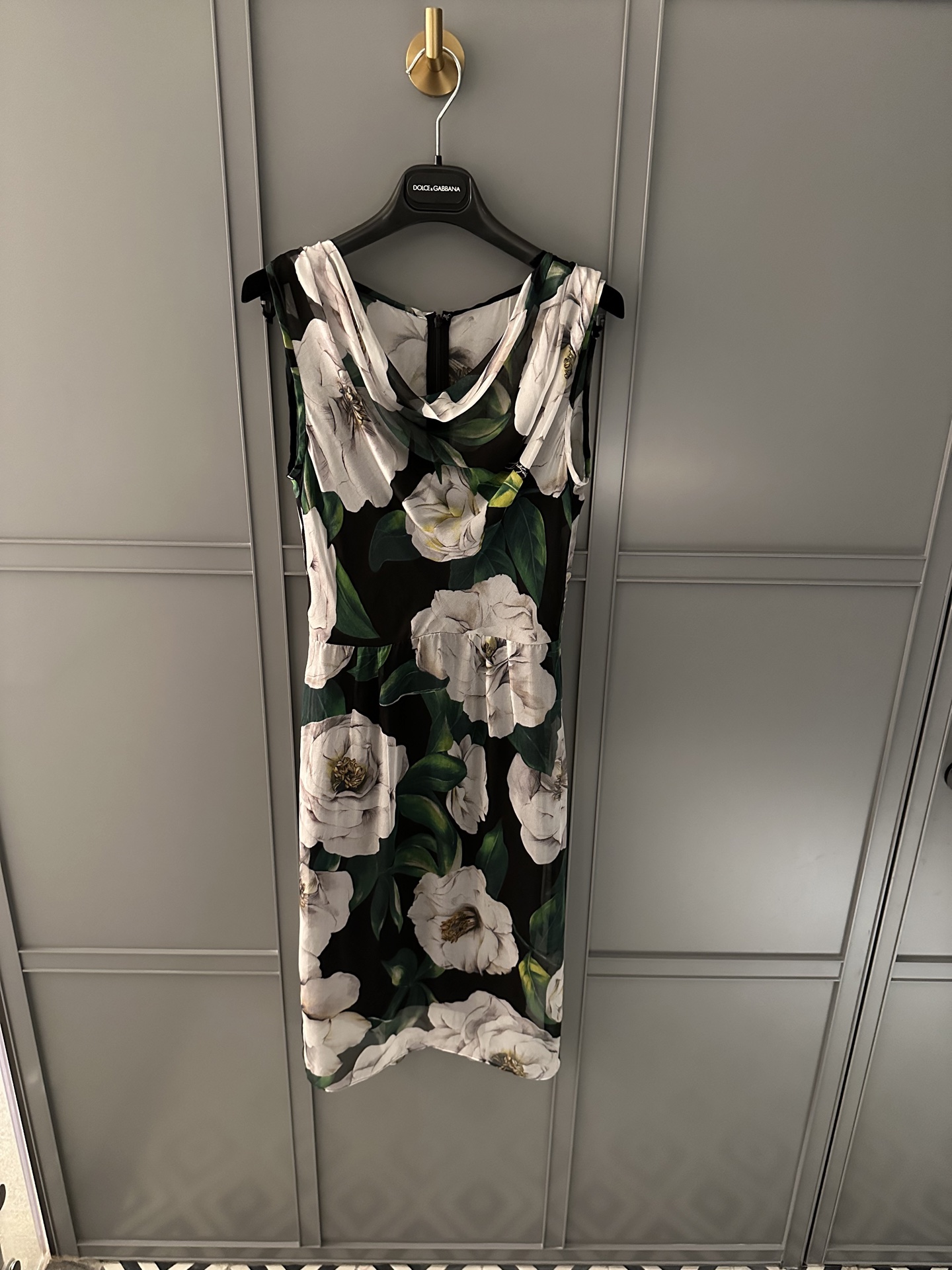 NO:325373,New silk peony dress in spring and summer 25!  Silk fabric inside and outside is very thin and flowing!  Dry cleaning and care!  36-38-40-4,,skirts,real silk,alexander wang1986090925春夏新品真丝牡丹花连衣裙！里外真丝面料这款面料很薄很飘逸！干洗打理！36-38-40-4,,skirts,real silk,alexander wang,Women's clothing