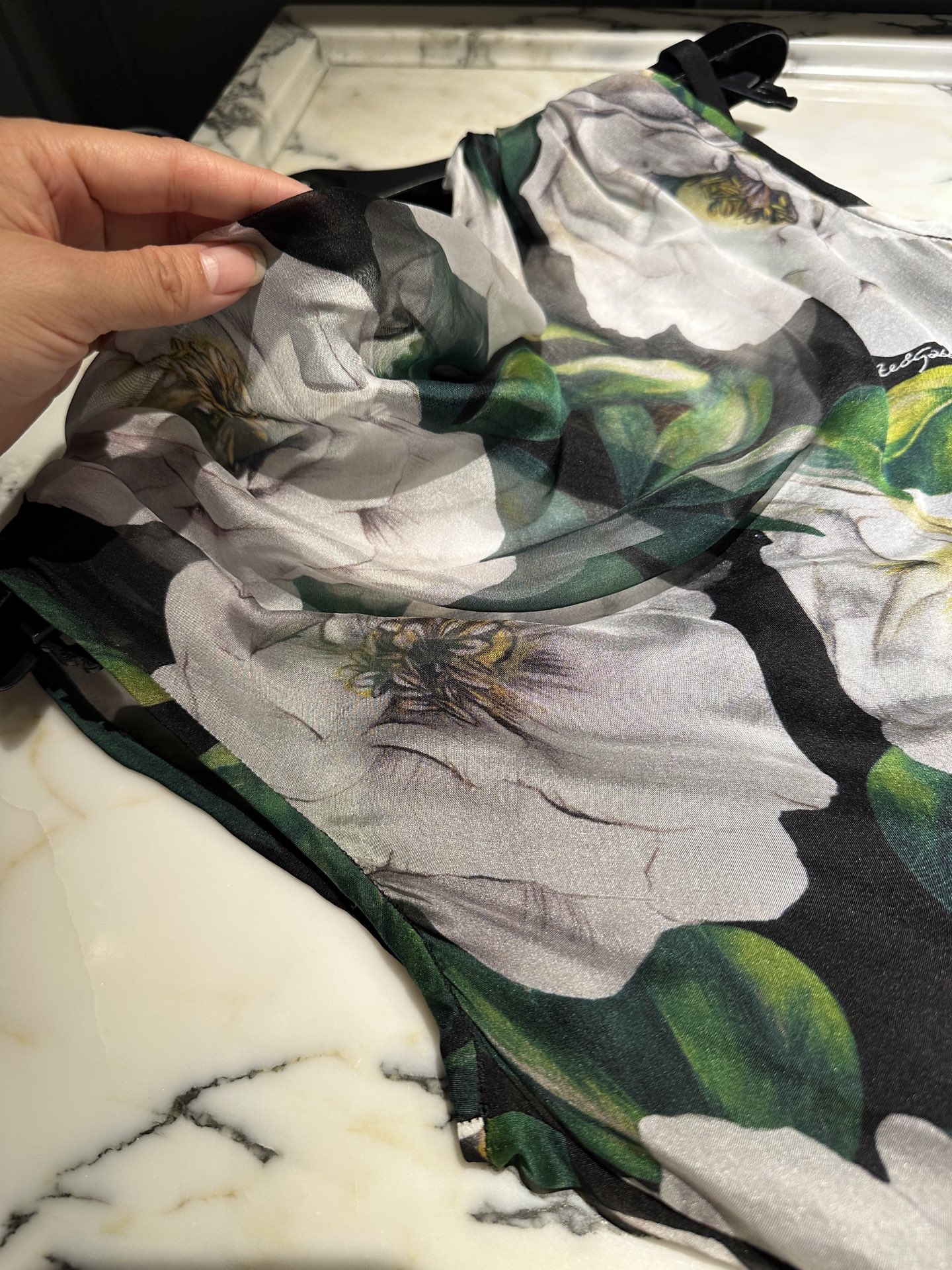 26春夏新品❤️真丝牡丹花连衣裙！里外真丝面料🎆这款面料很薄很飘逸！干洗打理！36-38-40-42