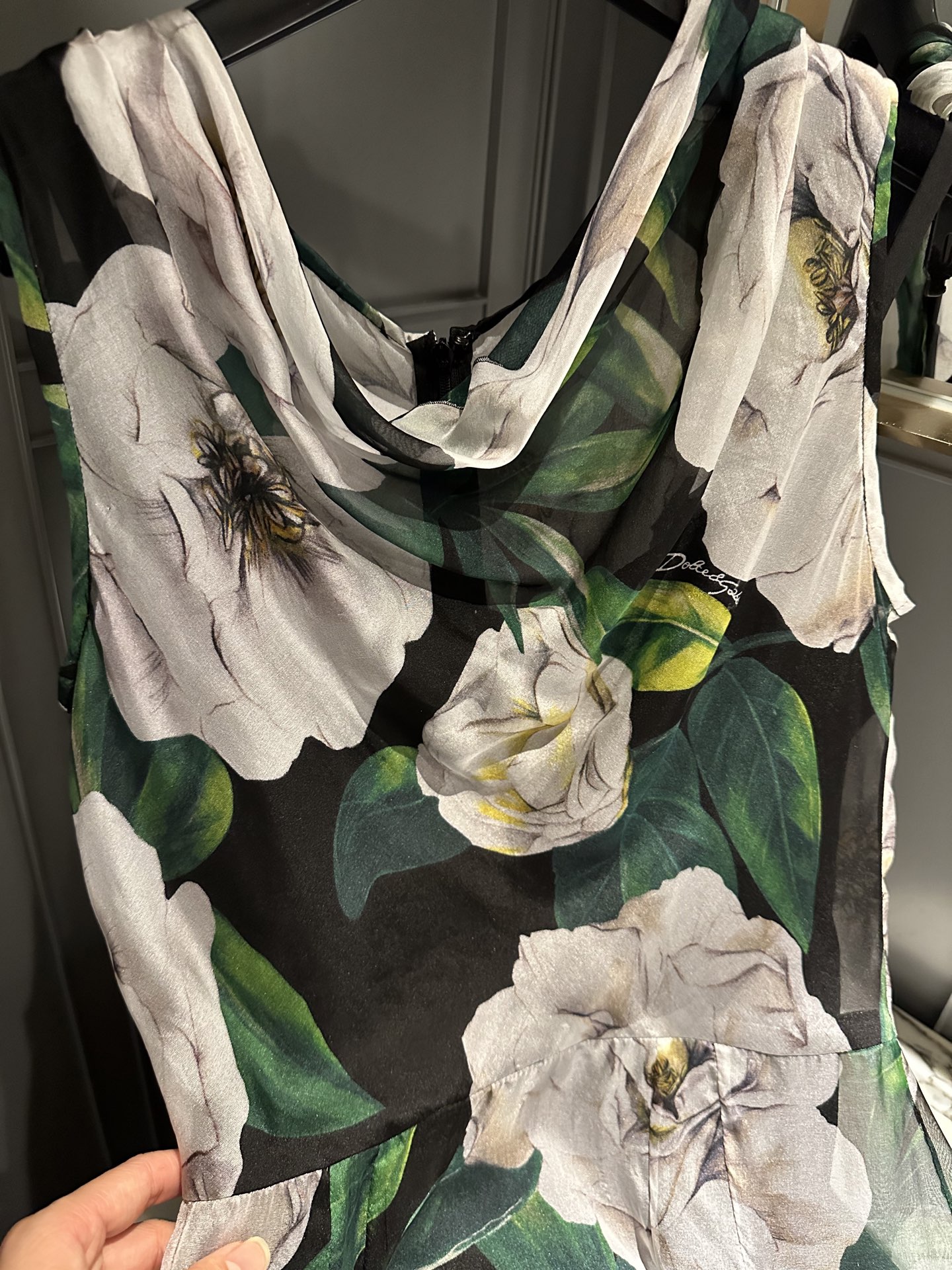 26春夏新品❤️真丝牡丹花连衣裙！里外真丝面料🎆这款面料很薄很飘逸！干洗打理！36-38-40-42