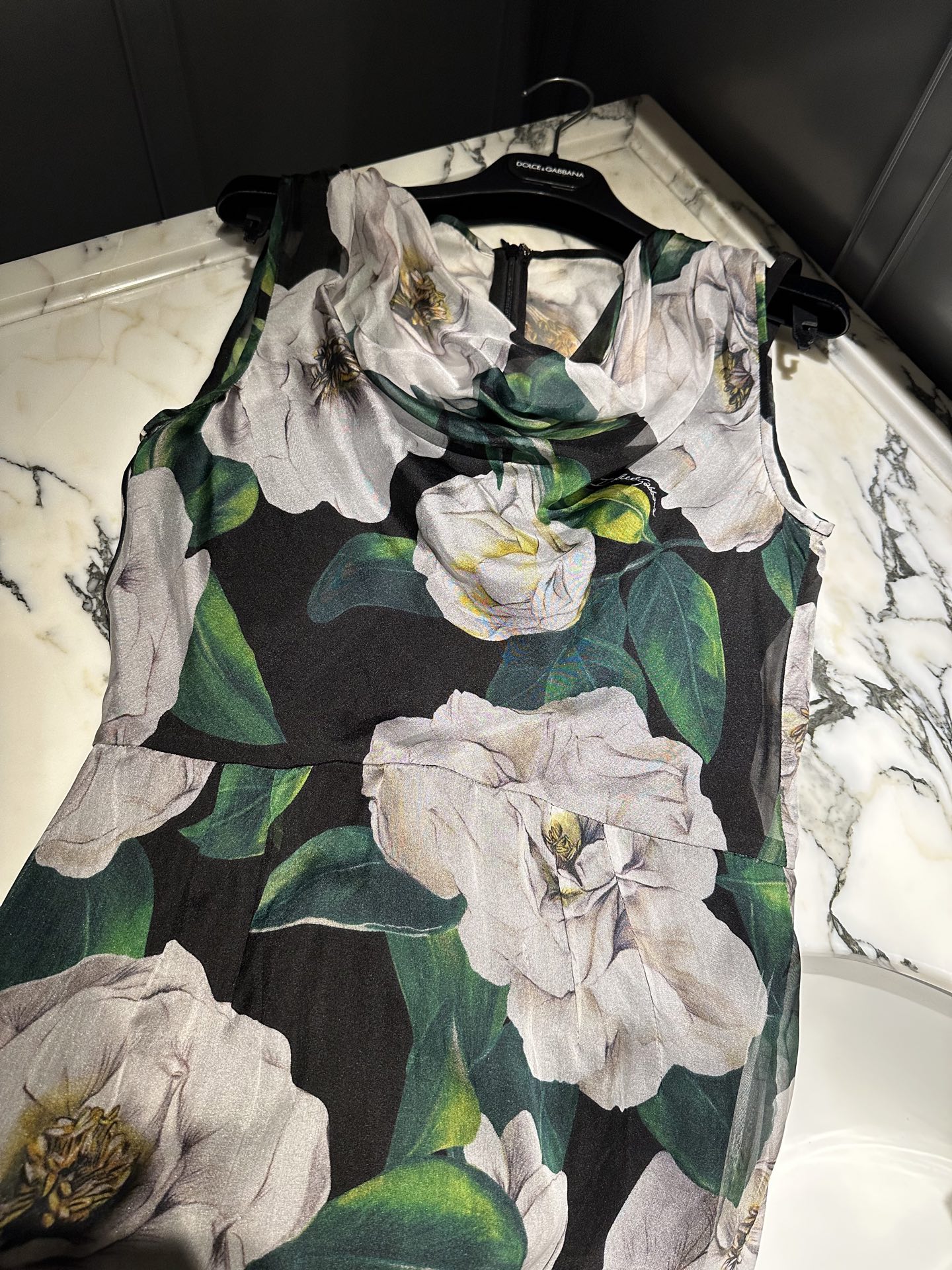 26春夏新品❤️真丝牡丹花连衣裙！里外真丝面料🎆这款面料很薄很飘逸！干洗打理！36-38-40-42