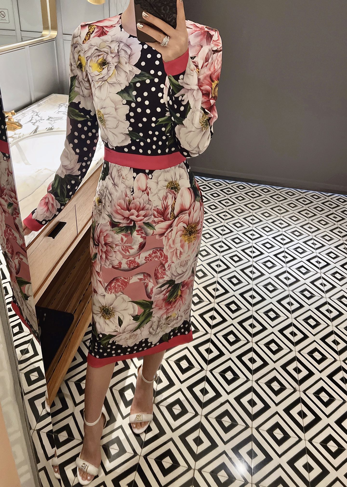 NO:328287,Spot 25 Spring and Summer New Year of the Snake Series Silk Fabric!  36-38-40-42,,real silk,alexander wang19860909现货25春夏新款蛇年系列真丝面料！36-38-40-42,,real silk,alexander wang,Women's clothing