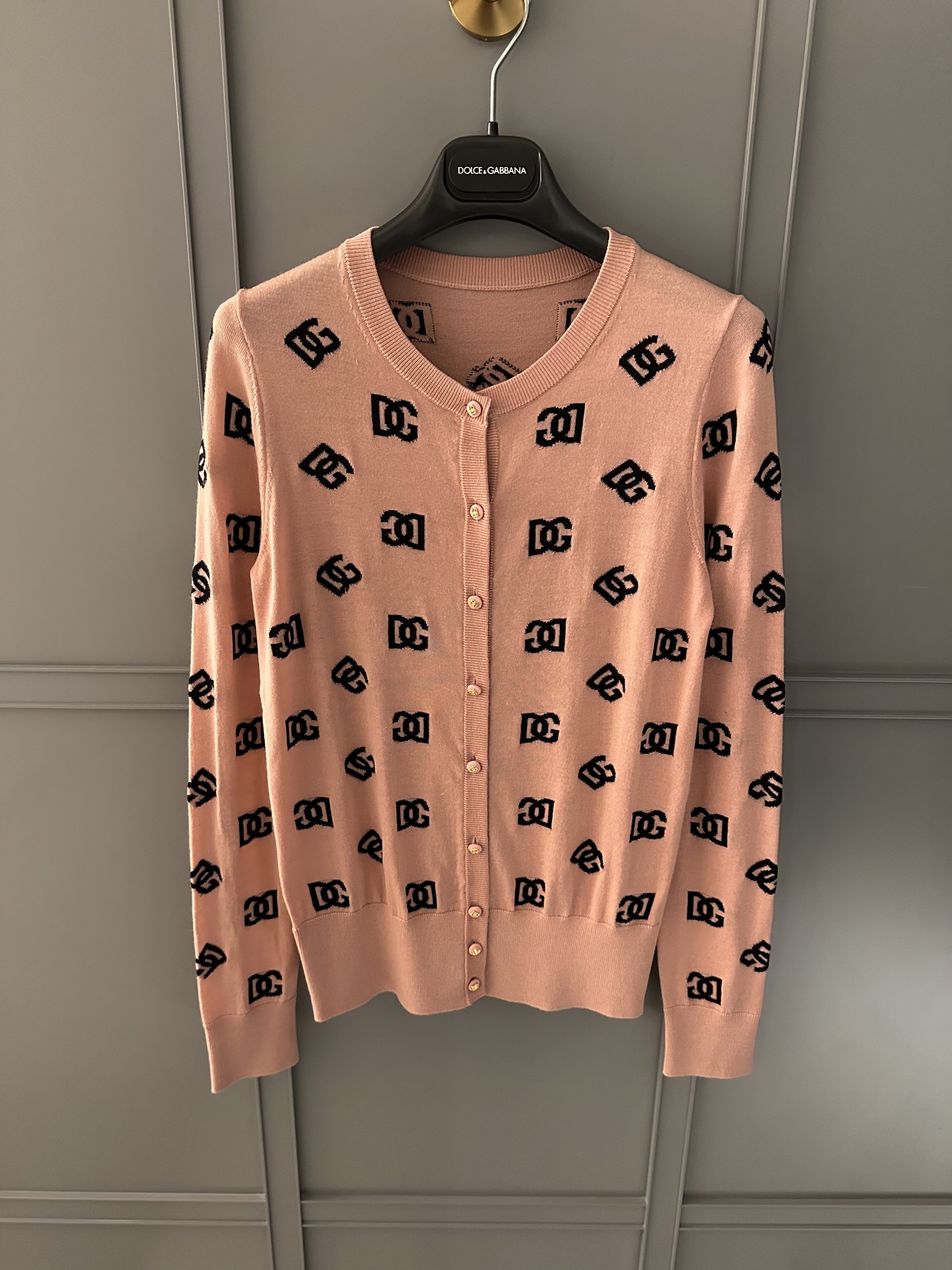 NO:326980,25 Spring and Summer New Product Full Silk Wool Yarn Cardigan!  The color is pink and tender!  Spot 36-38-40-42,,alexander wang1986090925春夏新品全丝羊毛纱线开衫！颜色粉粉嫩嫩！现货36-38-40-42,,alexander wang,Women's clothing