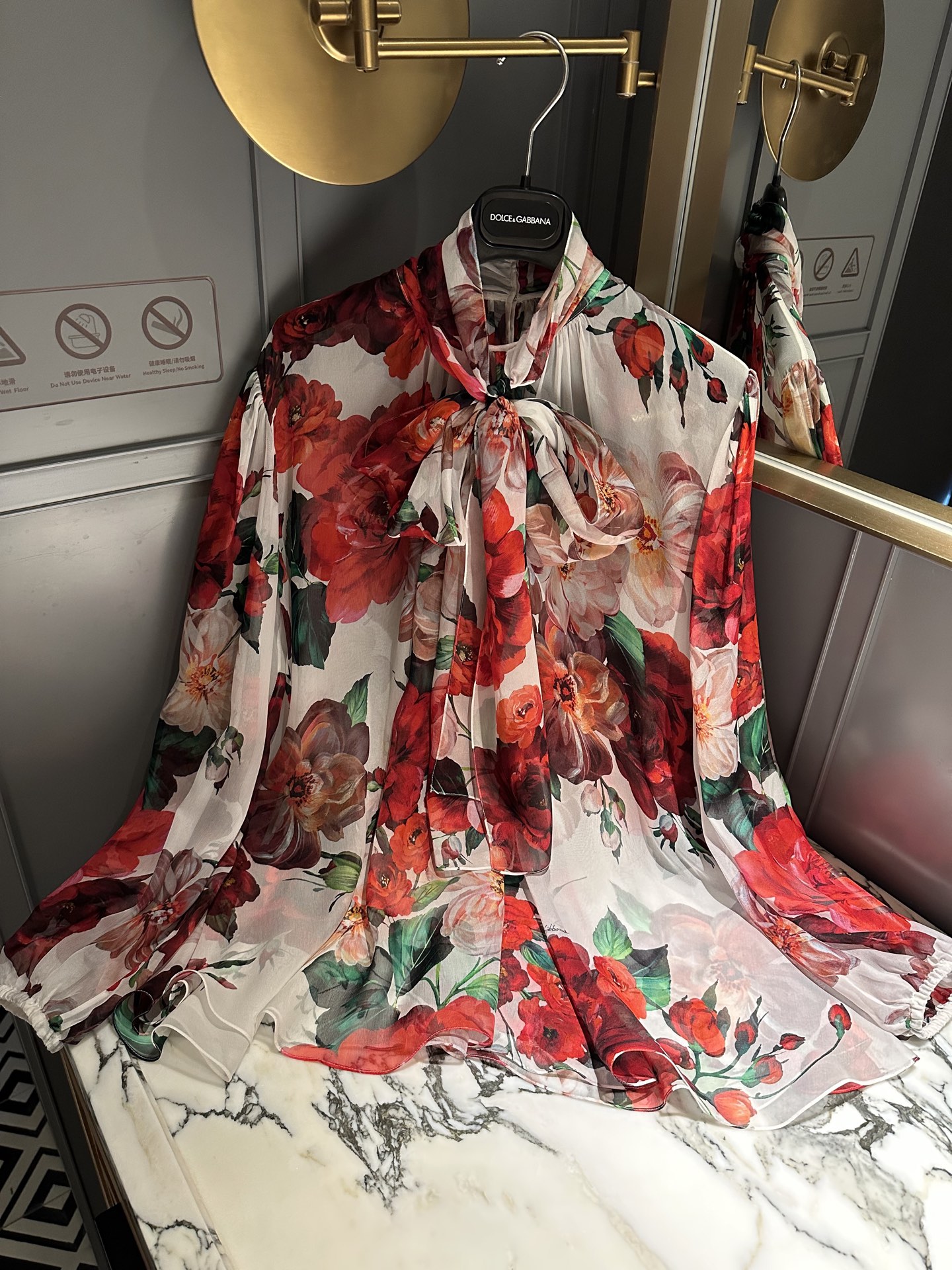 NO:822119,Real silk chiffon fabric, elegant and flexible fabric, uses a large amount of m2 L5 XL,,real silk,19860909真丝雪纺面料飘逸灵动面料用量大m2 L5 XL,,real silk,,Women's clothing