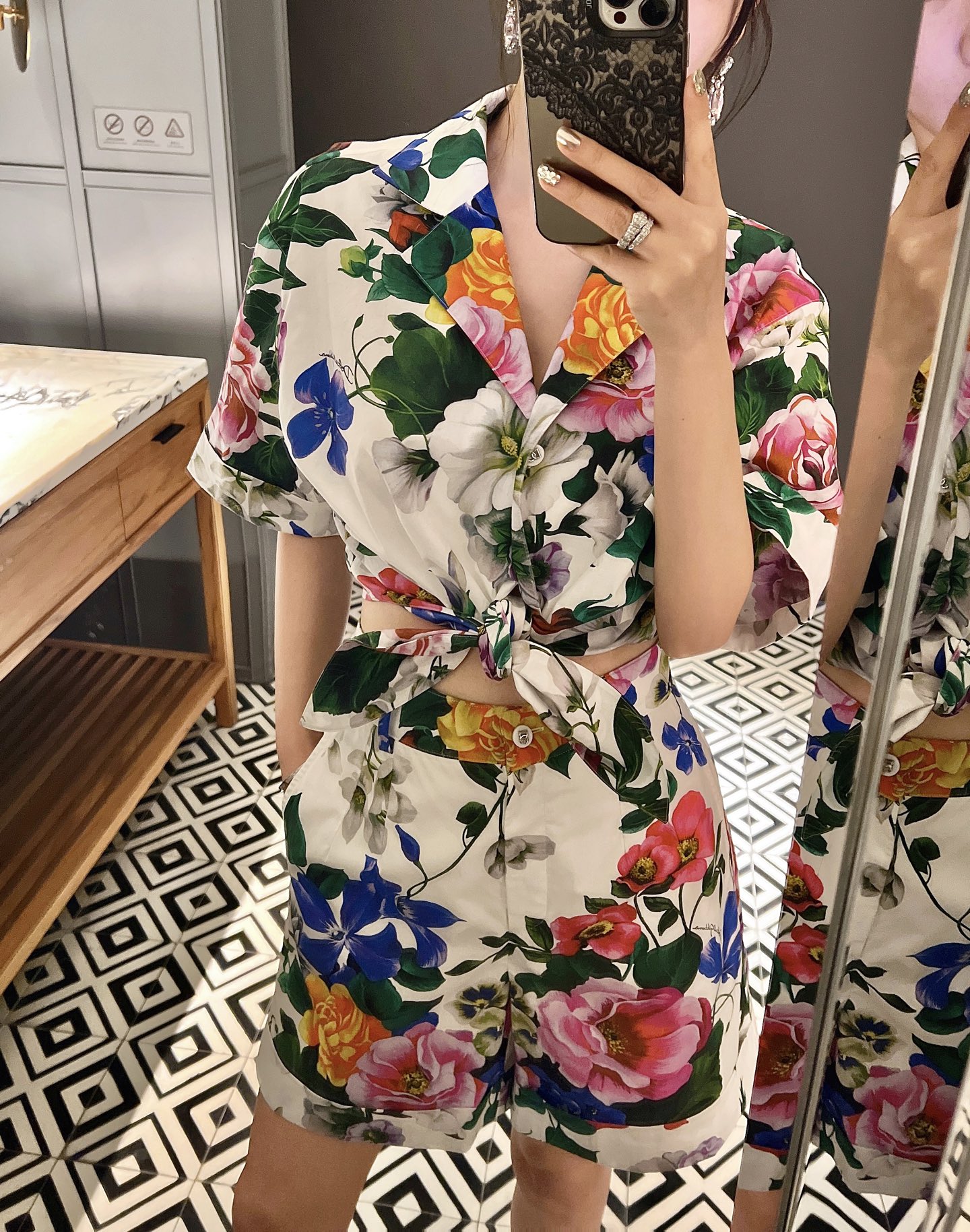 NO:328310,New spring and summer product positioning pure cotton fabric printing set spot 36-38-40-42 shirt, alexander wang19860909春夏新品定位纯棉面料印花套装现货36-38-40-42衬衣,,alexander wang,Women's clothing