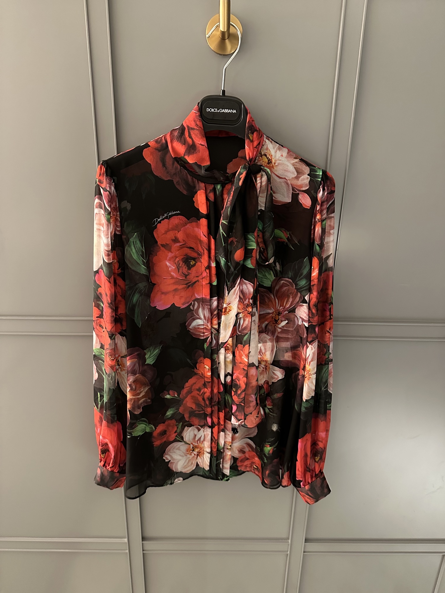 NO:329070,Shirt Skirt New Silk Chiffon Shirt Skirt in Spring and Summer 25 The skirt is equipped with a pair of silk base panties!  ,,skirts,real silk,alexander wang19860909衬衣半裙 25春夏新品真丝雪纺衬衣半裙 半裙有配一条真丝打底内裤！,,skirts,real silk,alexander wang,Women's clothing