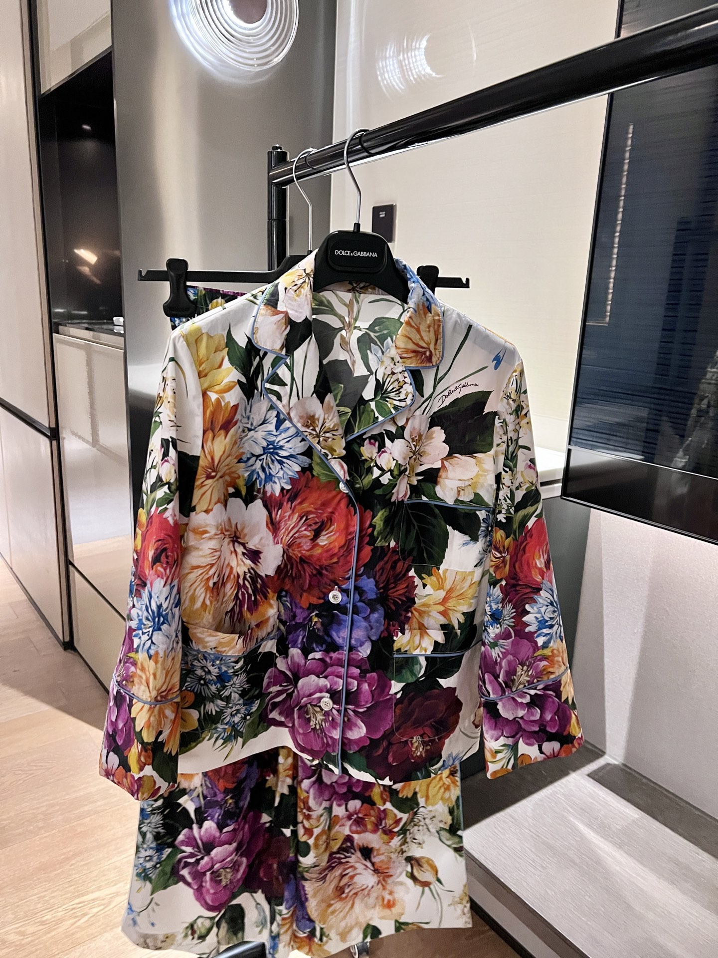 NO:432688,The first pure cotton printed set for the early autumn holiday!  Spot 36-38-40-42 Tops, alexander wang19860909早秋新款度假首先纯棉质地印花套装！现货 36-38-40-42上衣,,alexander wang,Women's clothing