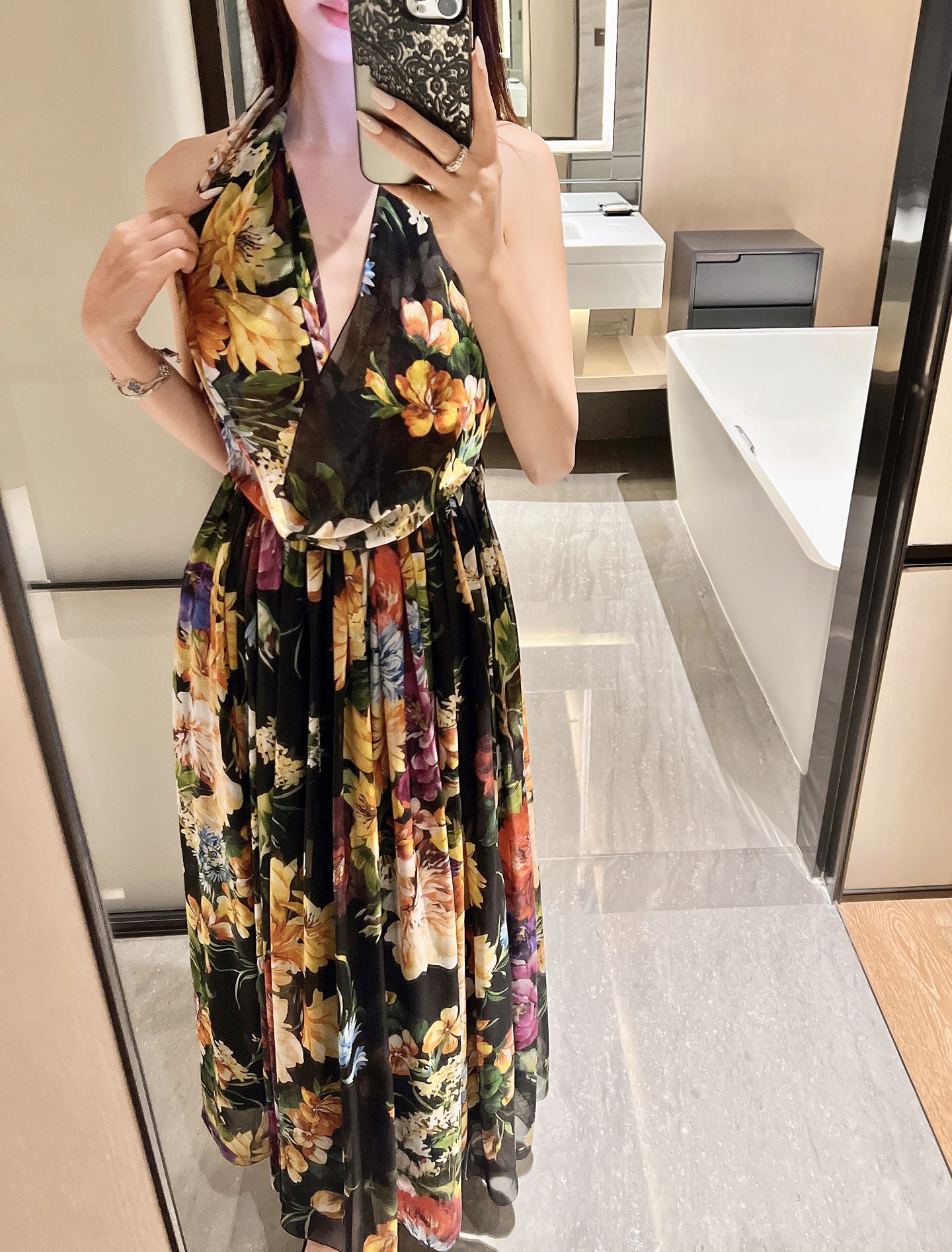 NO:432721,115025 early autumn new vacation series silk printed backless dress!  Must-in-charge for island travel!  Big sexy goddess with no back!  Spot 36-38-40-42,,skirts,real silk,alexander wang19860909115025早秋新品度假系列真丝印花露背连衣裙！海岛旅游必入款！大露背性感女神！现货36-38-40-42,,skirts,real silk,alexander wang,Women's clothing