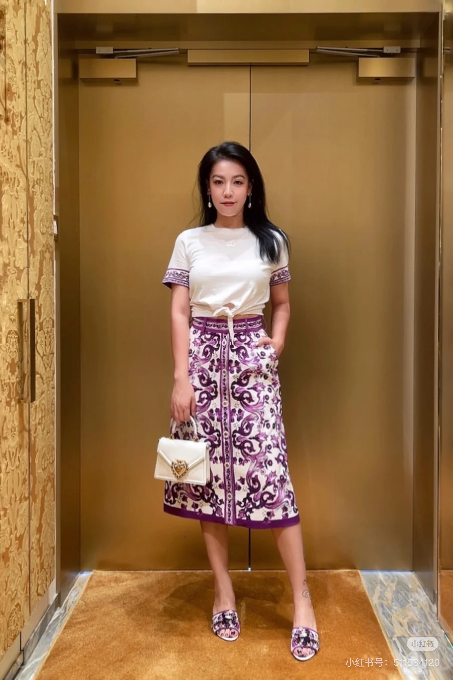 NO:448760,Early autumn new white embroidered T-cuff silk fabric can be worn with shorts and any purple skirt in stock 36-38-40-42p, skirts, shorts, real silk, alexander wang19860909早秋新品白色绣花T 袖口真丝面料可以搭配短裤和任意一条紫色半裙穿现货36-38-40-42p,,skirts,shorts,real silk,alexander wang,Women's clothing