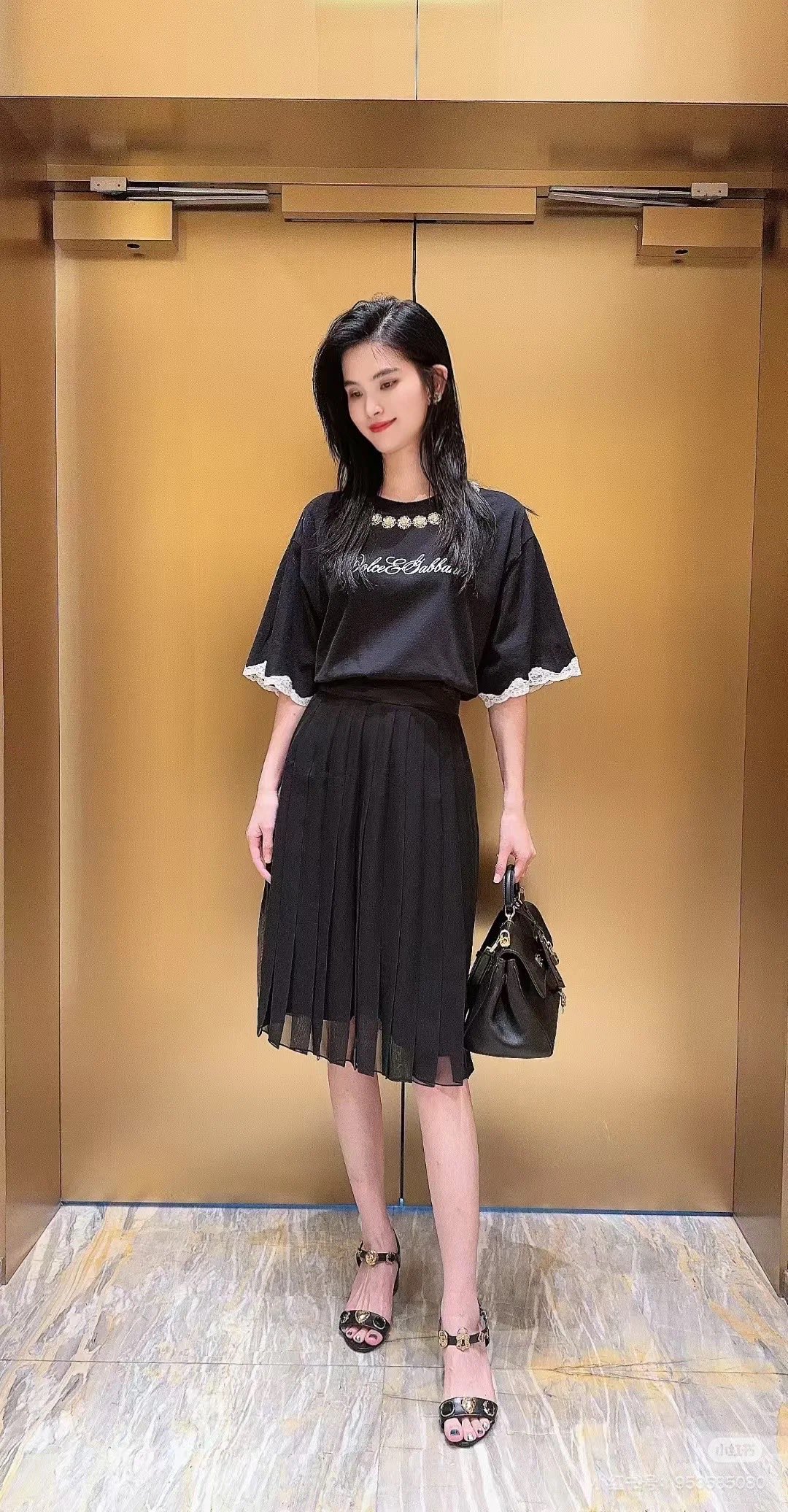 NO:475807,New product heavy industry embroidered beaded T-shirts in early autumn!  Spot 36-38-40-42,,tees,t-shirt,alexander wang19860909早秋新品重工刺绣钉珠T恤！现货36-38-40-42,,tees，t-shirt,alexander wang,Women's clothing