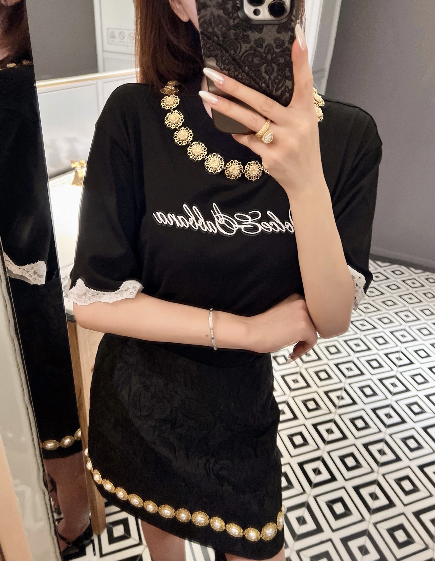 NO:483898,New product heavy industry embroidered beaded T-shirts in early autumn!  Spot 36-38-40-42,,tees,t-shirt,alexander wang19860909早秋新品重工刺绣钉珠T恤！现货36-38-40-42,,tees，t-shirt,alexander wang,Women's clothing