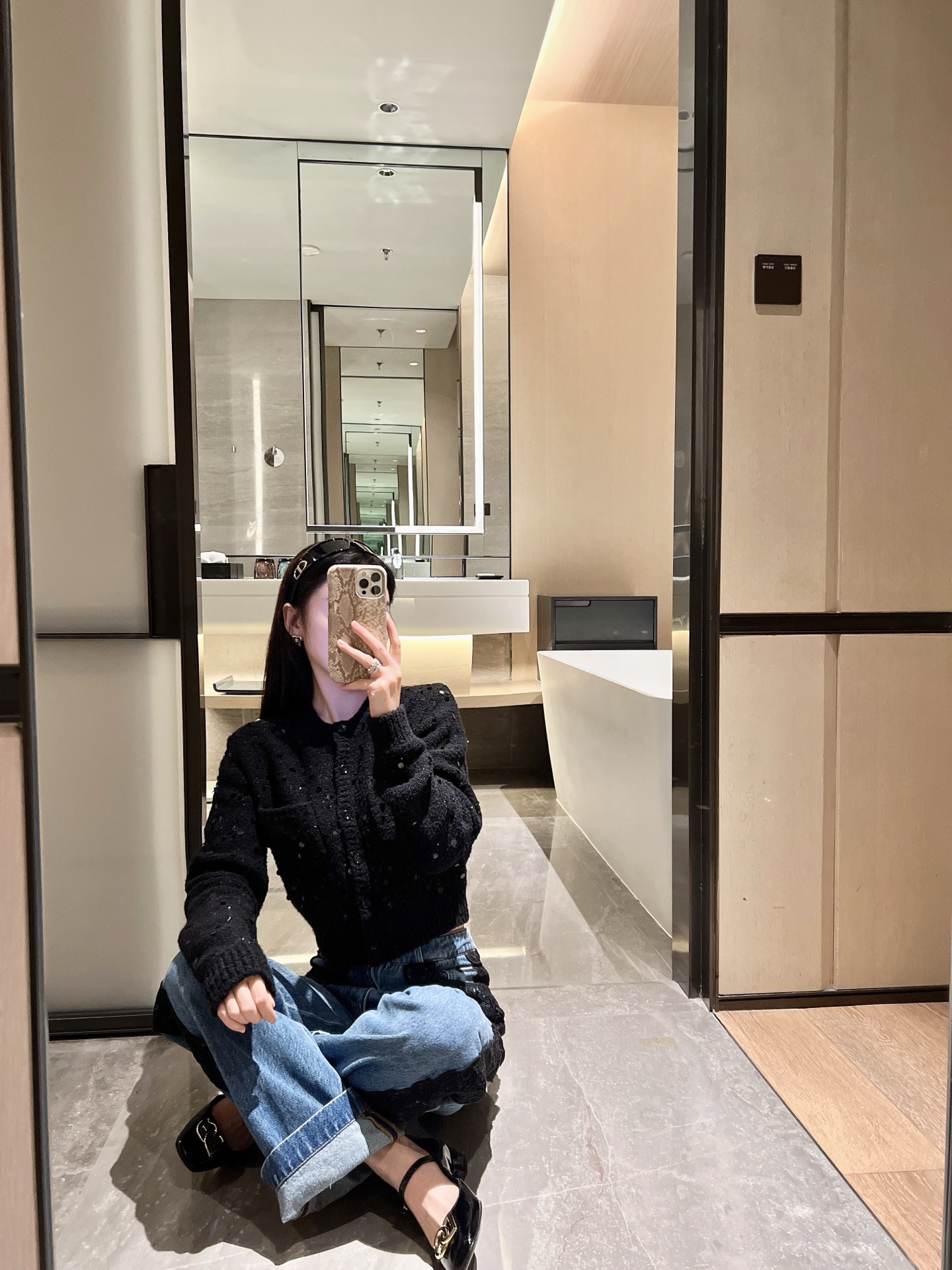 NO:952607,New sequined knitted cardigan jacket for fall and winter!  Versatile fashion ready stock 36-38-40-42,, jackets & coats,19860909秋冬新品珠片针织开衫外套！百搭时尚现货36-38-40-42,,jackets & coats,,Women's clothing