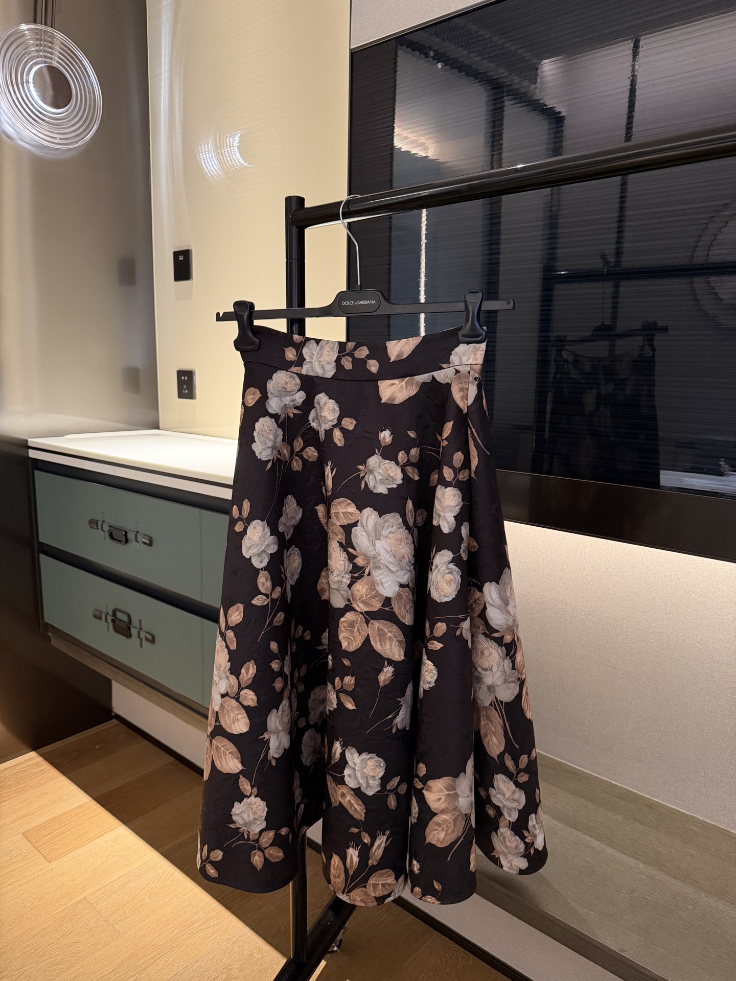 NO:949592,26 new early spring base sweater!  18-needle ultra-fine yarn, wool 85, cashmere 15, material elastic, slimming and slimming!  The bottoms are great when worn alone. The skirts are in stock. s13 m1 L1 XL5, skirts, sweaters,1986090926早春新款打底毛衣！18针超细纱 羊毛85 羊绒15材质弹力修身显瘦！打底单穿都很赞现货.半裙现货s13 m1 L1 XL5,,skirts,sweaters,,Women's clothing