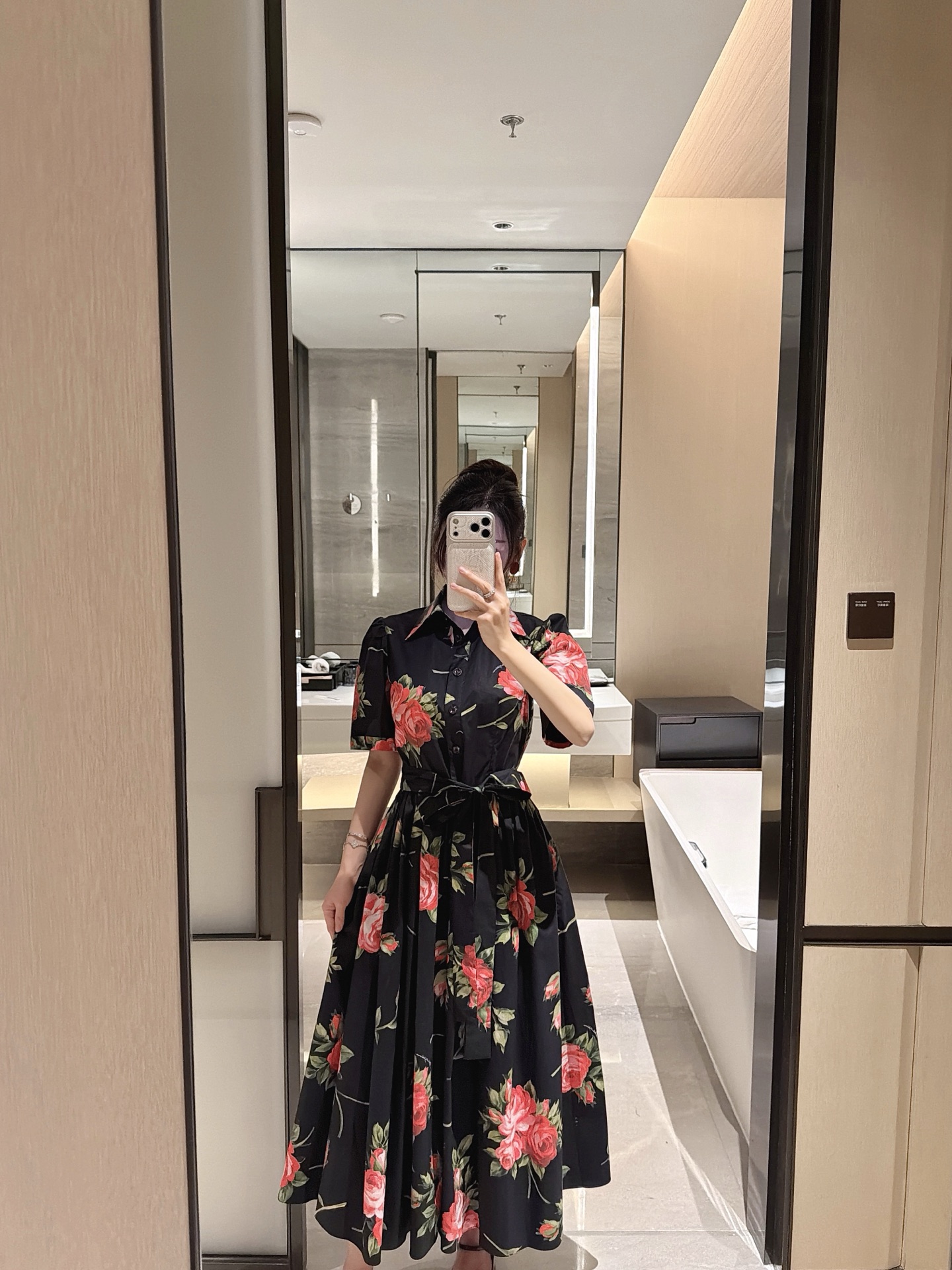NO:715433,26 spring and summer new pure cotton printed dress!  The classic style rose pattern is super grand!  Spot 36-38-40-42p,,skirts,1986090926春夏新品纯棉印花连衣裙！经典风格玫瑰花图案超级大摆！现货36-38-40-42p,,skirts,,Women's clothing